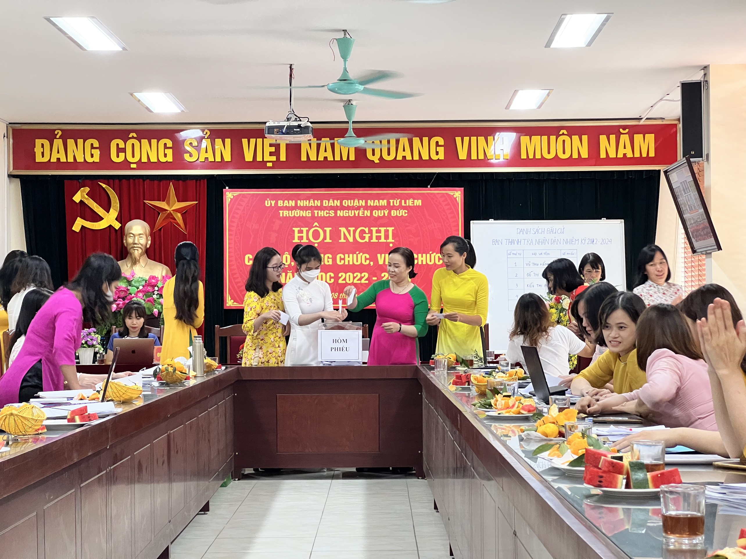 D:\Phần mềm\Website\2022-2023\8-10-Hội nghị CBCCVC\E. Biển [10-10-2022 08_16]\71a58054a645611b38544.jpg