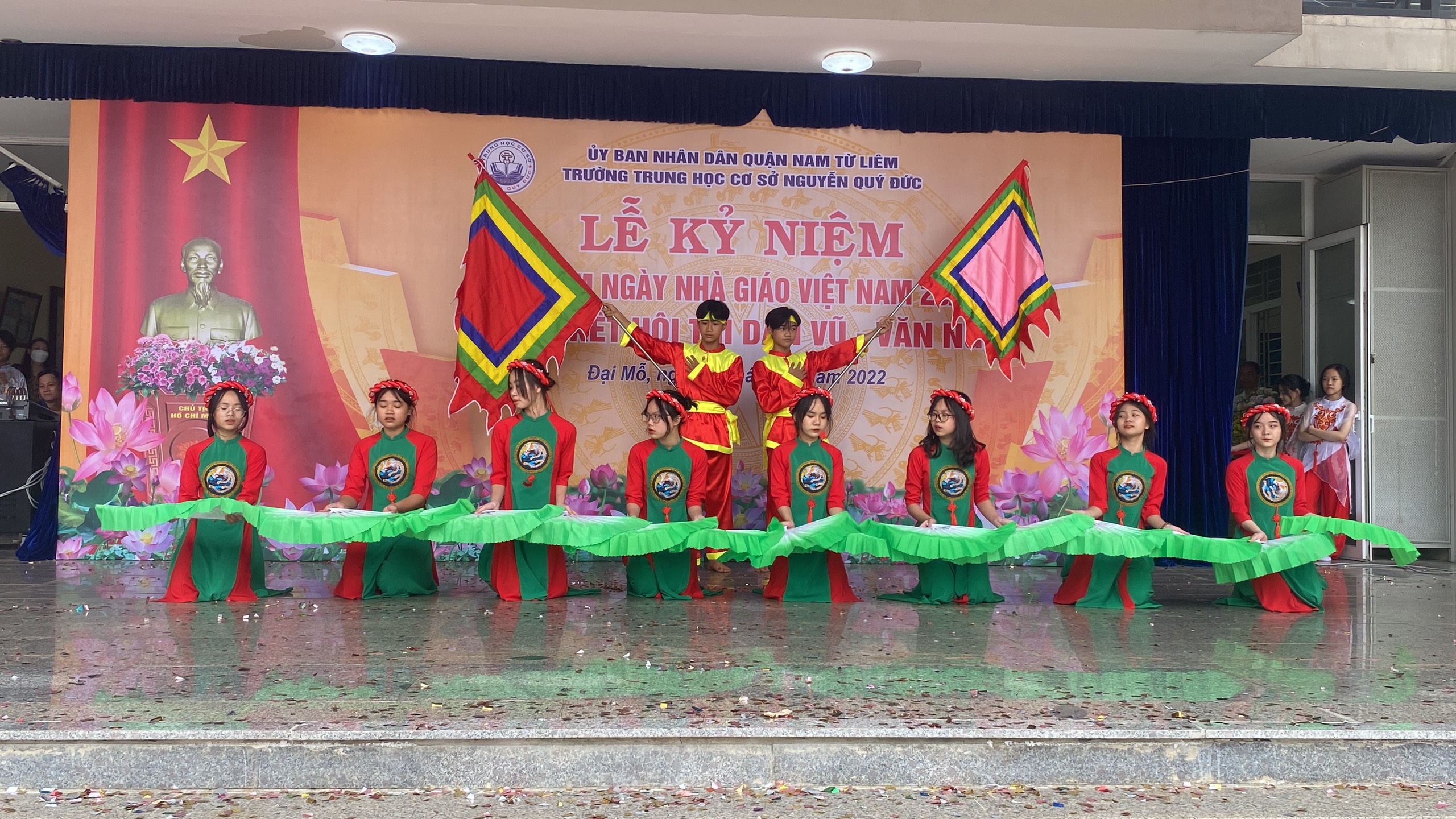 D:\Van phong\Ảnh\2022-2023\HKI\13. Văn nghệ chào mừng 20-11\bccd472ba8d76e8937c6.jpg