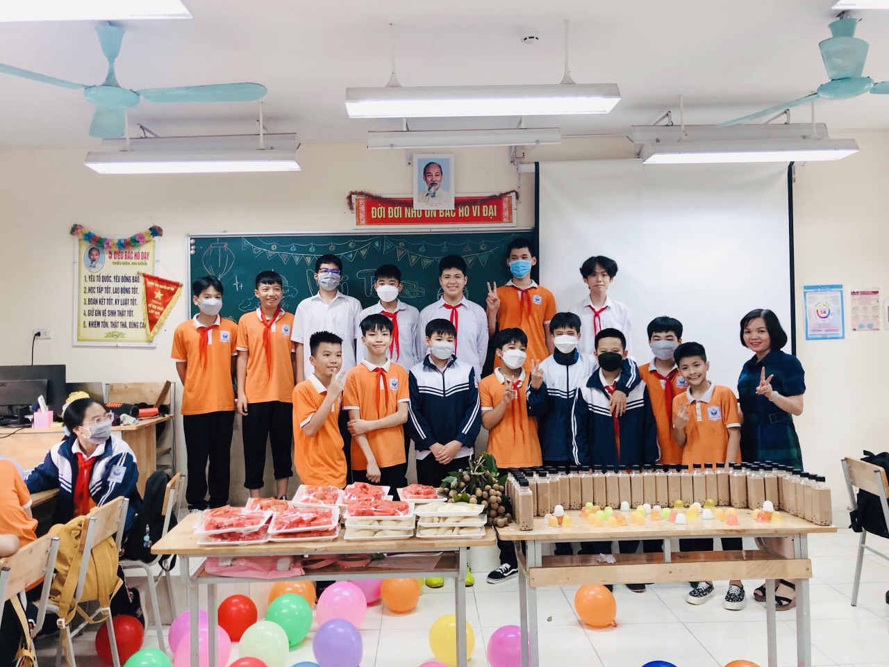 D:\Van phong\Ảnh\2022-2023\Trung thu\fd0bb03355279179c8364.jpg