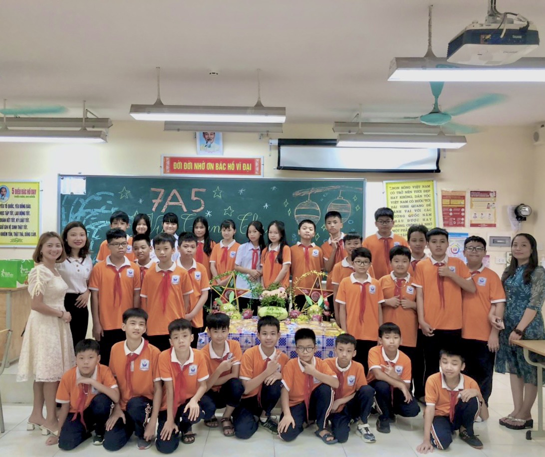 D:\Van phong\Ảnh\2022-2023\Trung thu\e9cf5dd6bcc2789c21d31.jpg