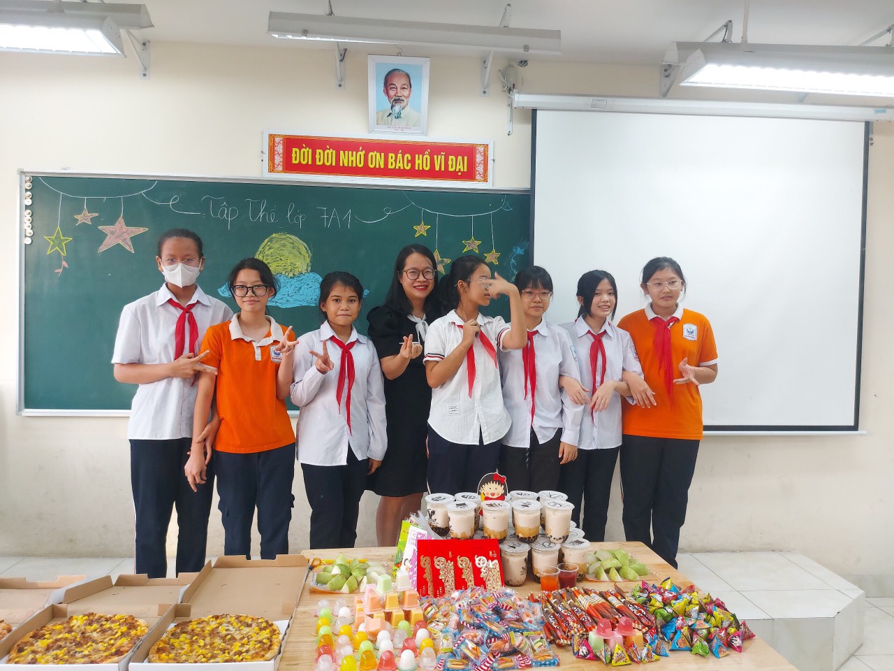 D:\Van phong\Ảnh\2022-2023\Trung thu\db4b8f646970ad2ef4619.jpg