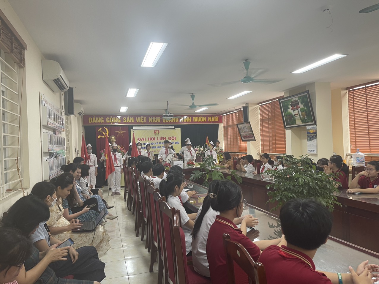 D:\Du lieu C\Desktop\ĐH liên đội\z4804527067176_b017e7ccf779c25f47535c52db977424.jpg