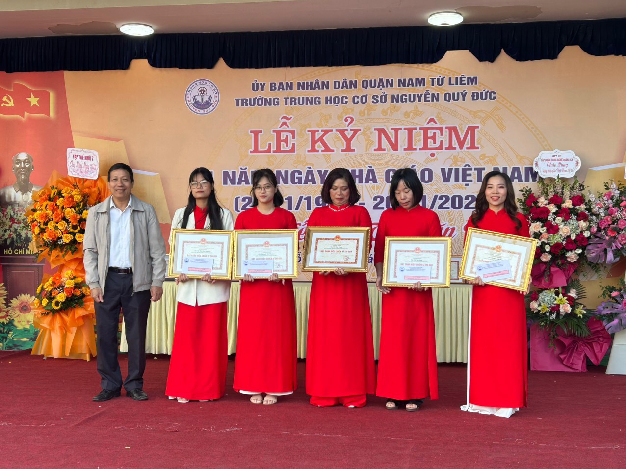D:\Van phong\Ảnh\2023-2024\13. 20-11-2023\z4898719467403_3b8c1e85d6c8270383ef67939b73b883.jpg