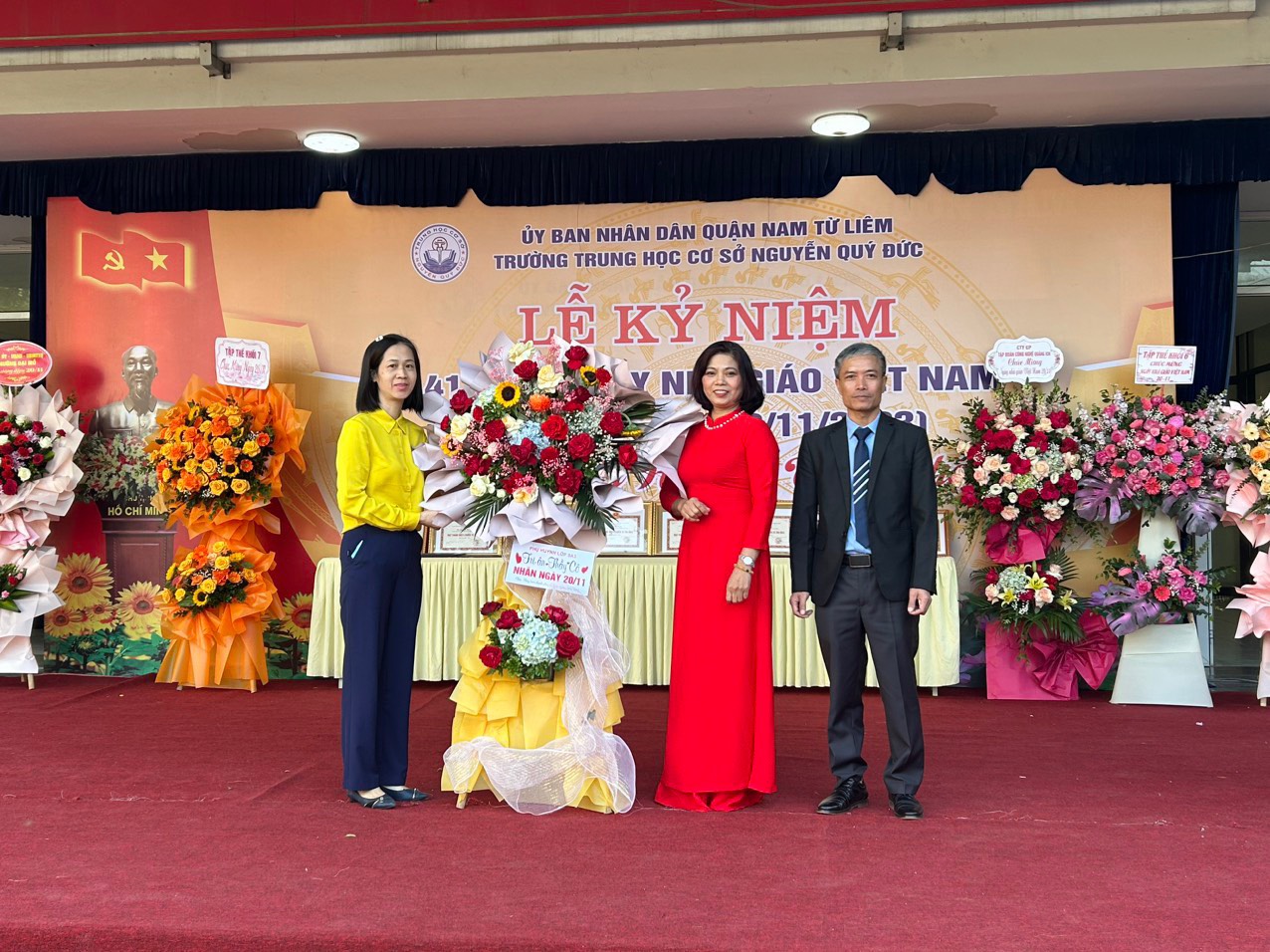 D:\Van phong\Ảnh\2023-2024\13. 20-11-2023\z4898719418749_5853b4a24f9ee260b400fab64b9c4775.jpg