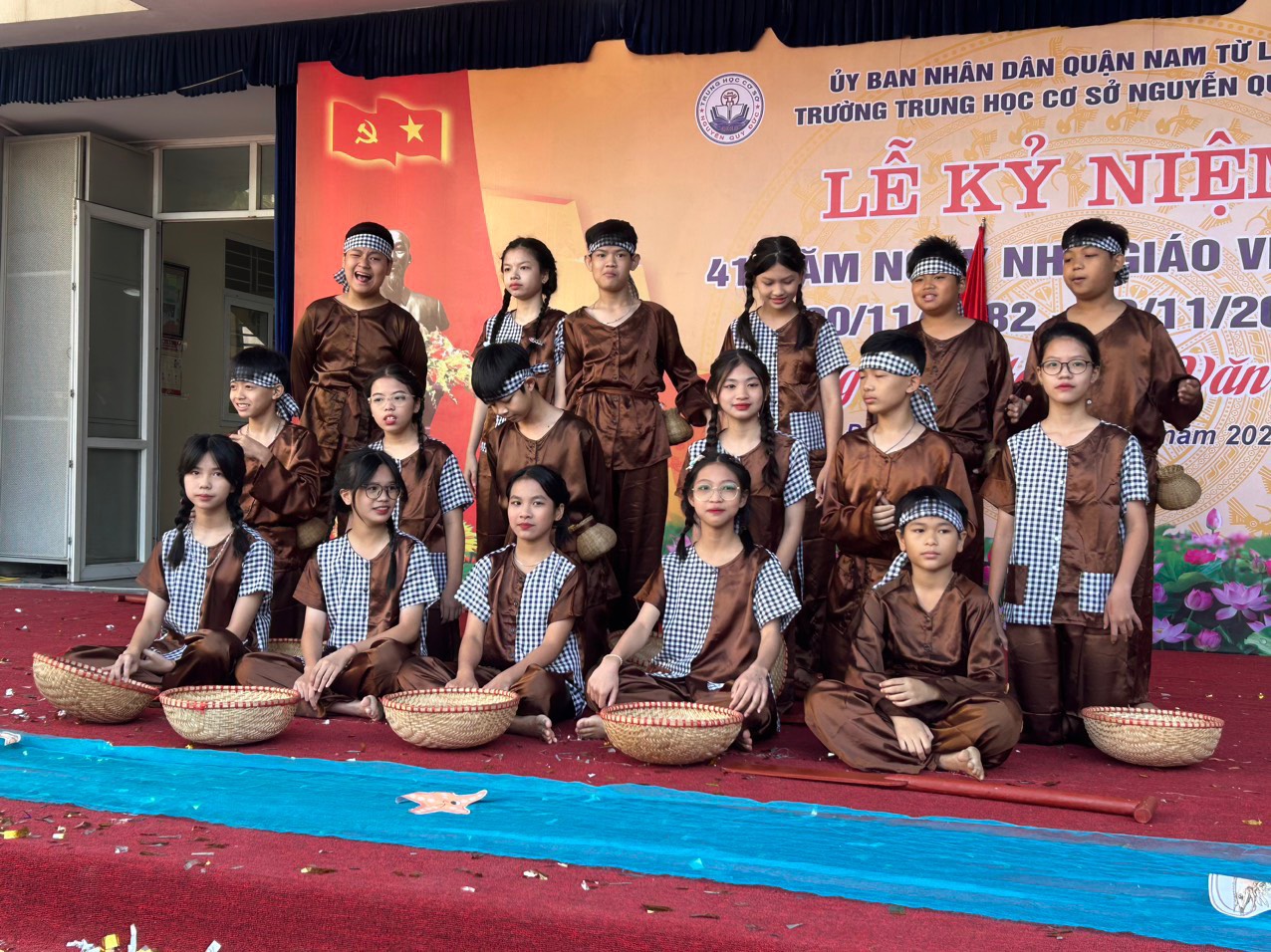 D:\Van phong\Ảnh\2023-2024\13. 20-11-2023\z4898719384855_02ae58d033f9869b01e1dd6580068308.jpg