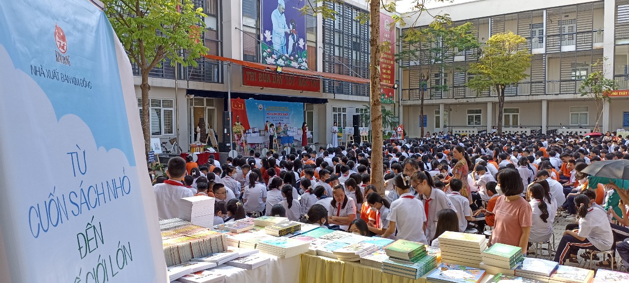 D:\Van phong\Ảnh\2022-2023\Video hoạt động HK2\30.0 Ngày hội đọc sách 15-5.jpg