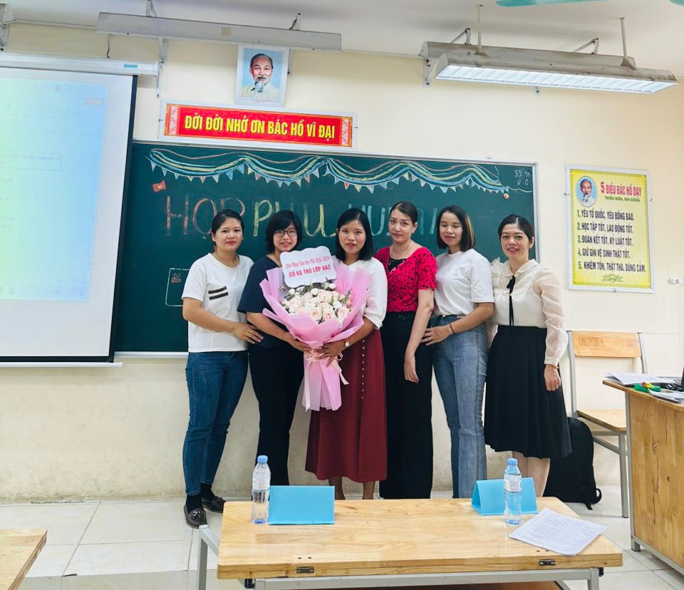D:\Van phong\Ảnh\2023-2024\5. Họp PHHS đầu năm 10-9-2023\z4682151220230_93a32753421a12472bb906ae433903a0.jpg
