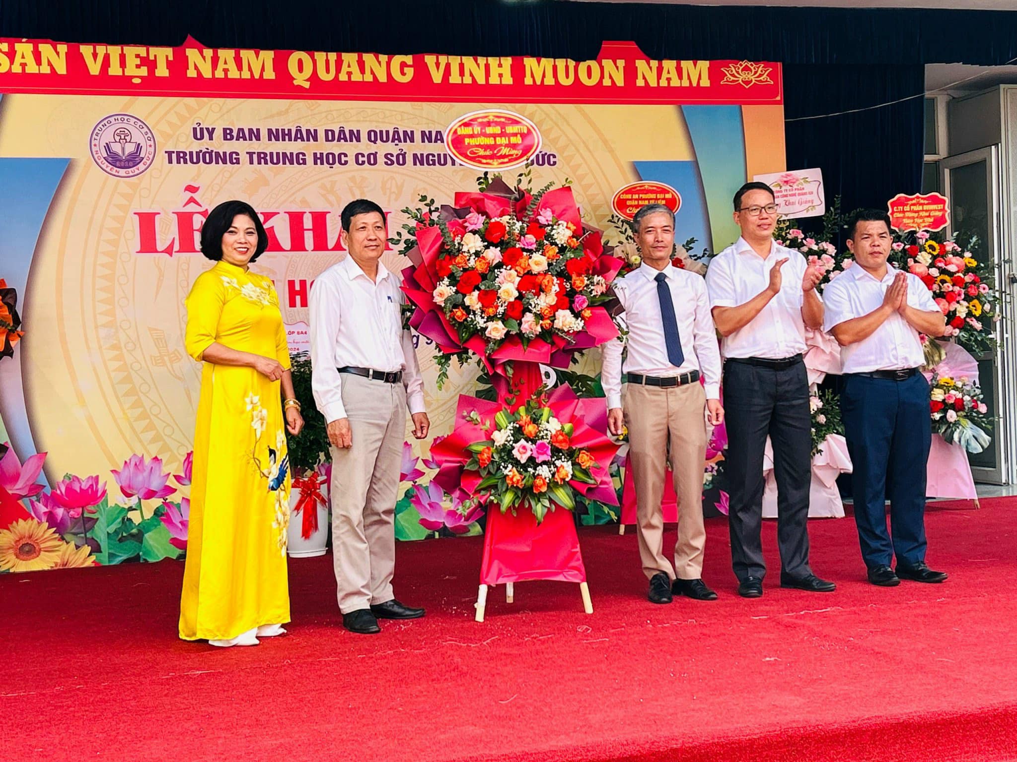 D:\Van phong\Ảnh\2023-2024\3. Khai giảng năm học 2023 - 2024\000 ảnh chọn in\42f4c81b-91a9-4f6e-b5b6-fb23dc136143.jpg