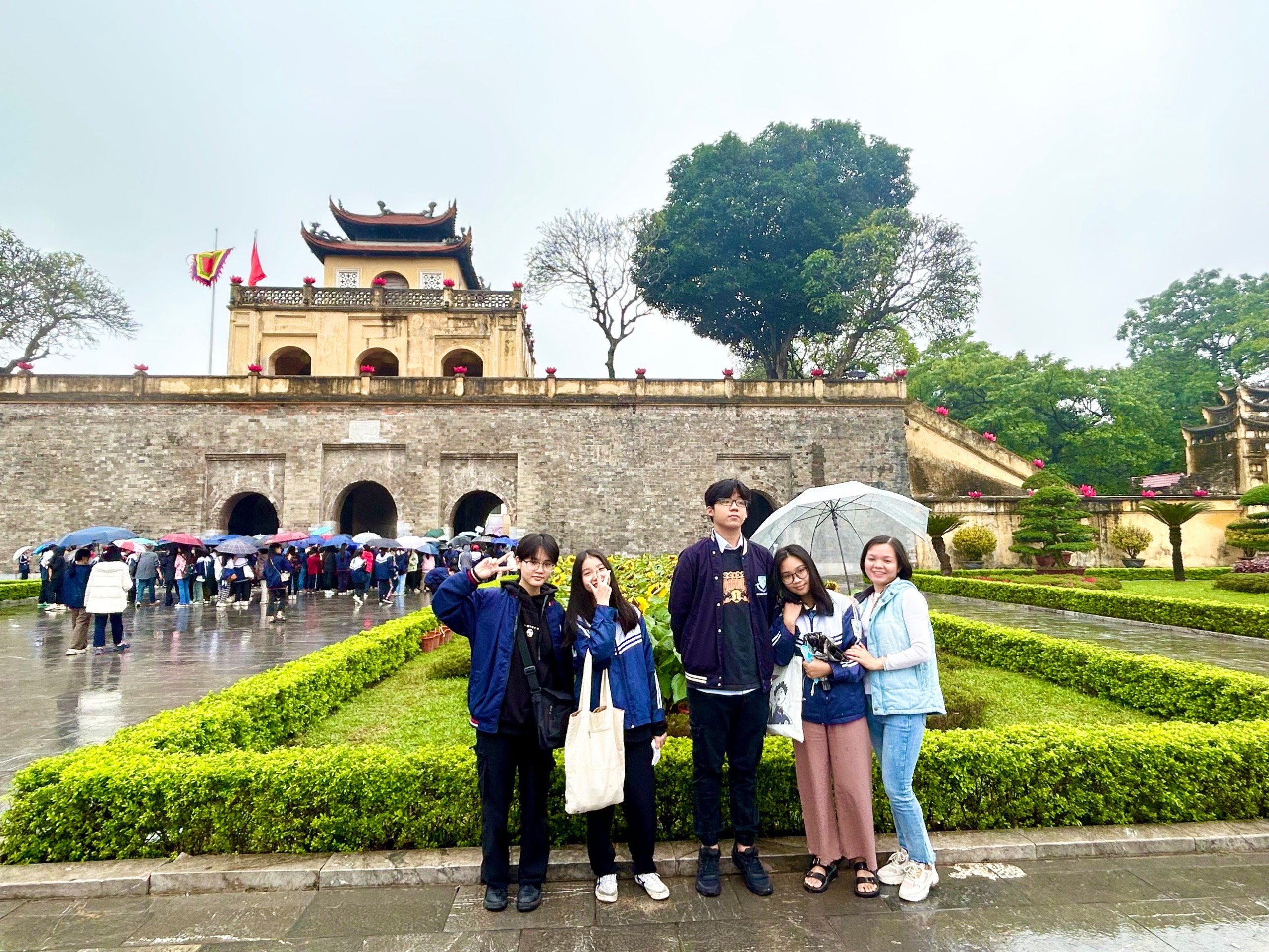 D:\Van phong\Ảnh\2023-2024\20. HĐTN HTTL-BTLSQSVN-LGBT\z5072599688061_6bf03b8866478a329492b8caeef87ddc.jpg