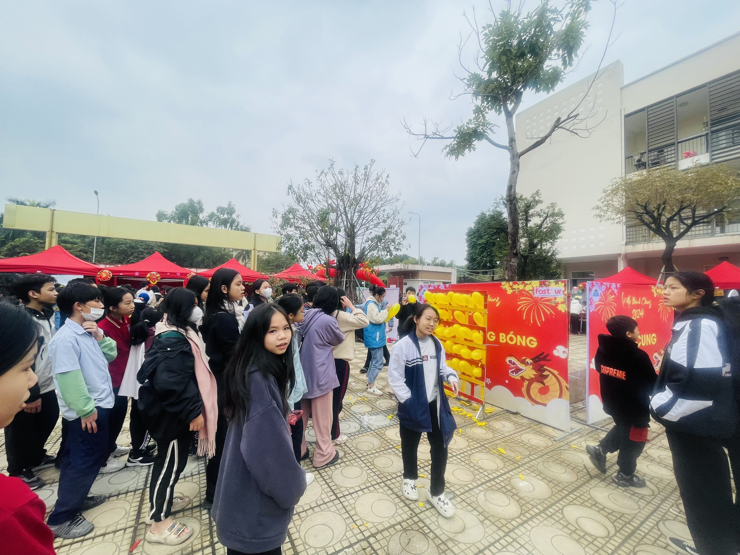 D:\Phần mềm\Website\2023-2024\15. Xuân yêu thương 2024\z5138246821296_a7e61938bd493851e88bc4b05c7797d7.jpg