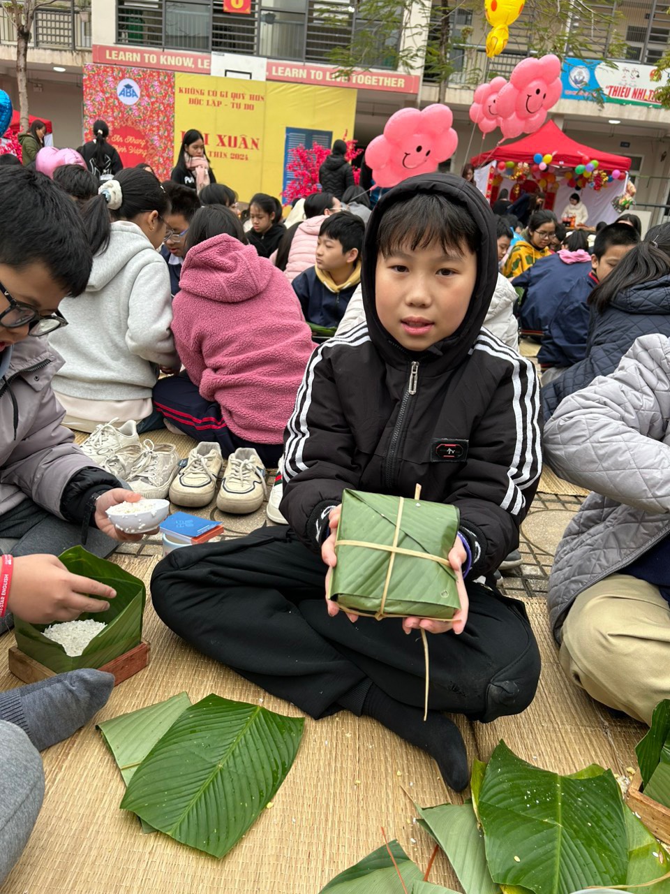 D:\Phần mềm\Website\2023-2024\15. Xuân yêu thương 2024\z5138246799800_ee6883c3df719a9623c64b67e4e05125.jpg