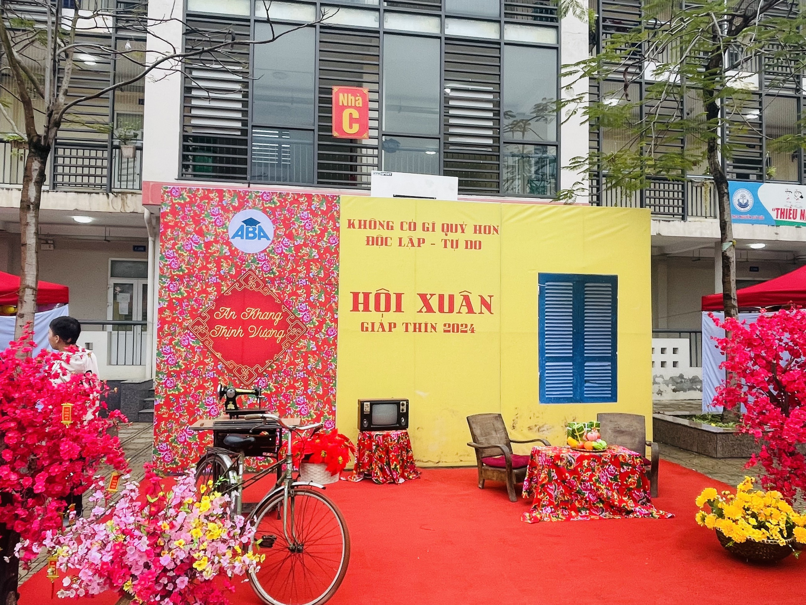 D:\Phần mềm\Website\2023-2024\15. Xuân yêu thương 2024\z5138246898825_d38221d30fca226ddda260a107b8f2fa.jpg
