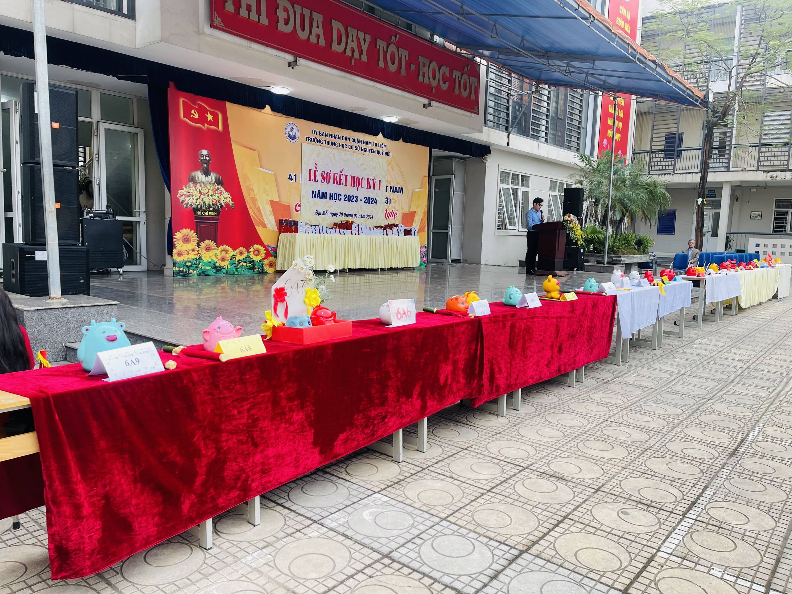 D:\Van phong\Ảnh\2023-2024\21. Sơ kết HK1\z5138295972239_2588353a6e289bc48e80ba2199283650.jpg
