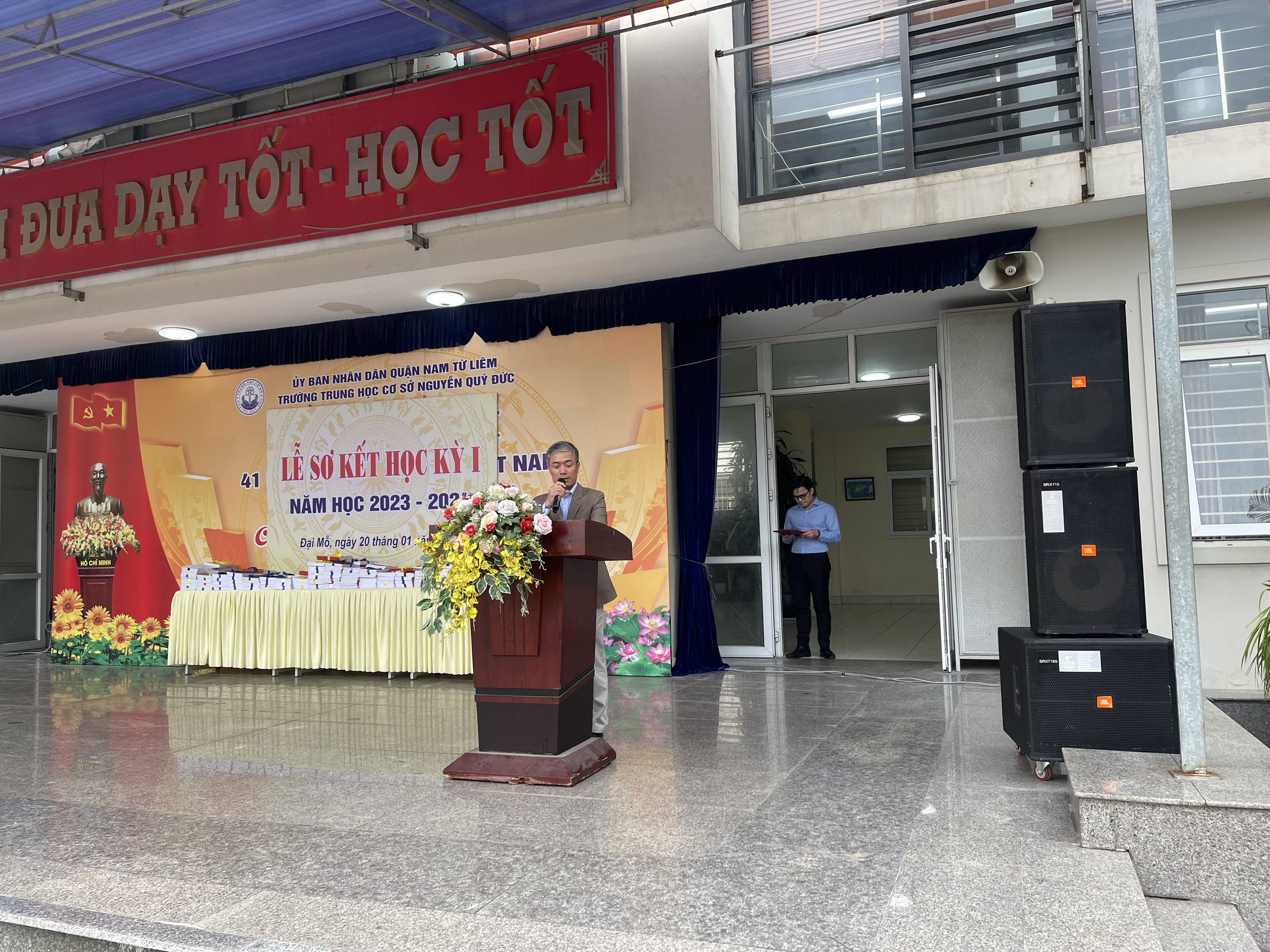 D:\Van phong\Ảnh\2023-2024\21. Sơ kết HK1\z5138295953317_4320716596154b9bf2d9663b7519fcb9.jpg