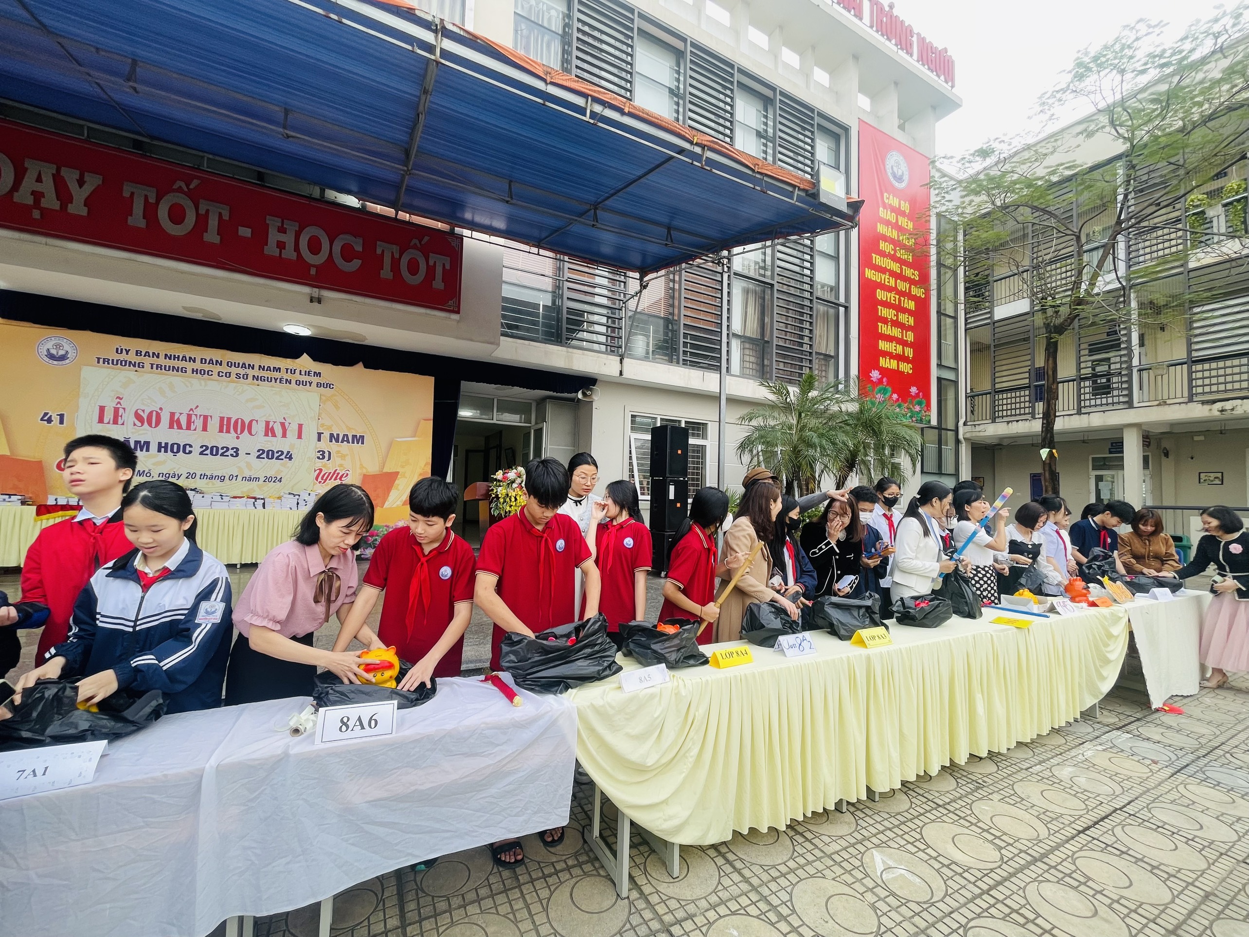 D:\Van phong\Ảnh\2023-2024\21. Sơ kết HK1\z5138295827672_e7257153e0e4e5a1fd0ab8a628091d1a.jpg