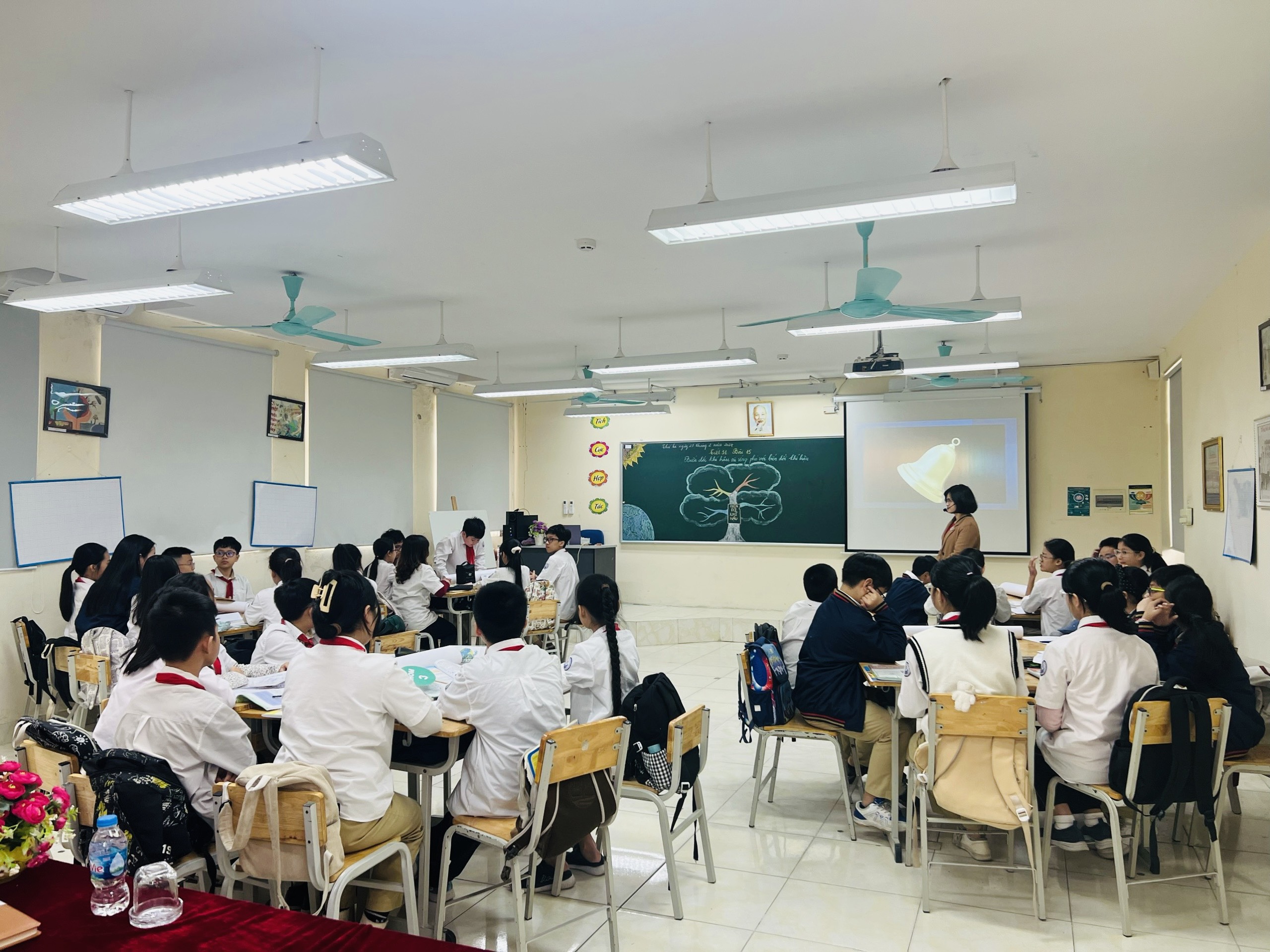 D:\Van phong\2023-2024\Kho học liệu xám\Bài giảng E-learning, Kho học liệu số\z5201667645935_b3d55f5ba959e071d0089e73ac46816e.jpg