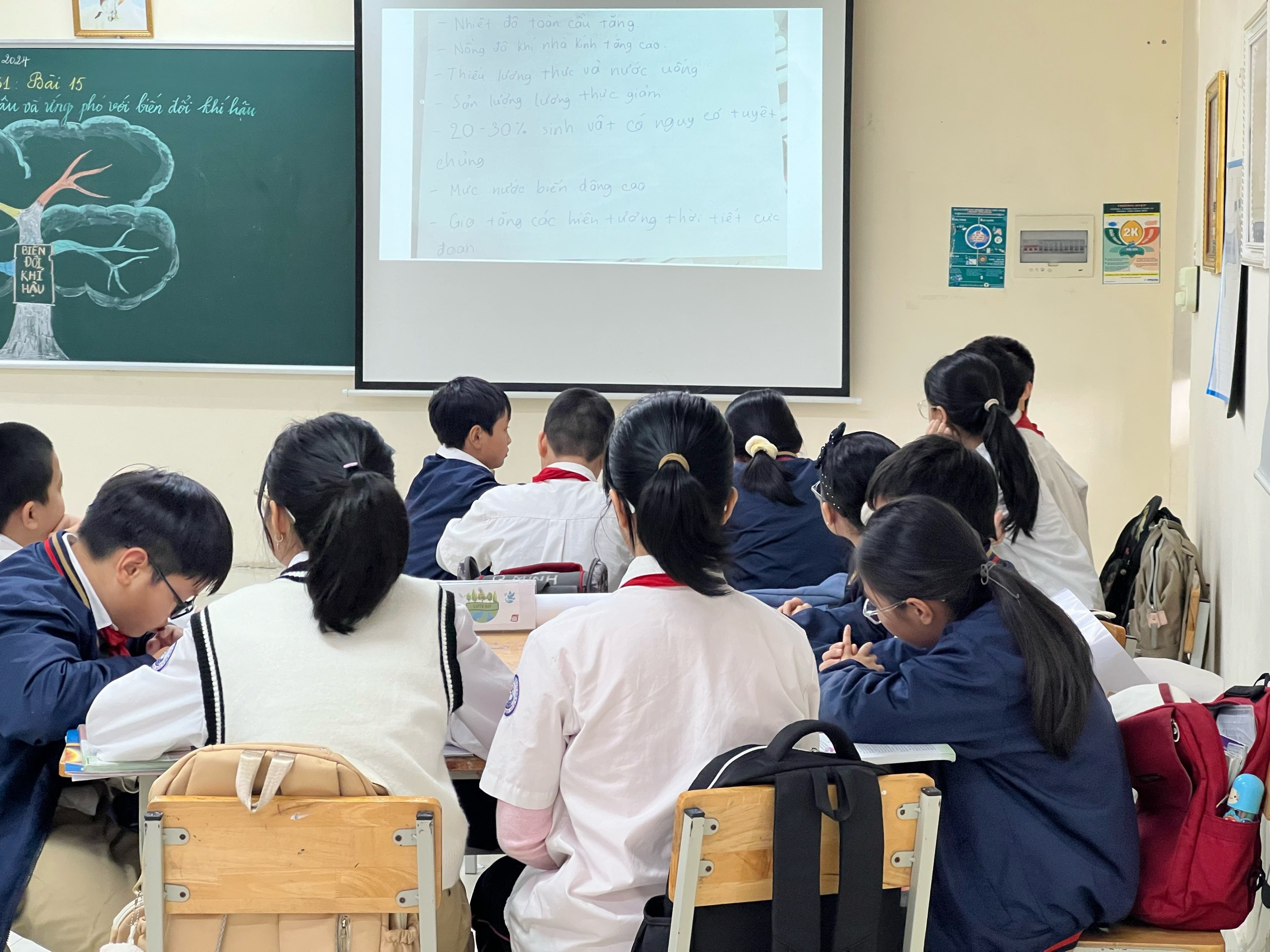 D:\Van phong\2023-2024\Kho học liệu xám\Bài giảng E-learning, Kho học liệu số\z5201667628615_cb912bdff37246bfdf05e26ea3d6f021.jpg