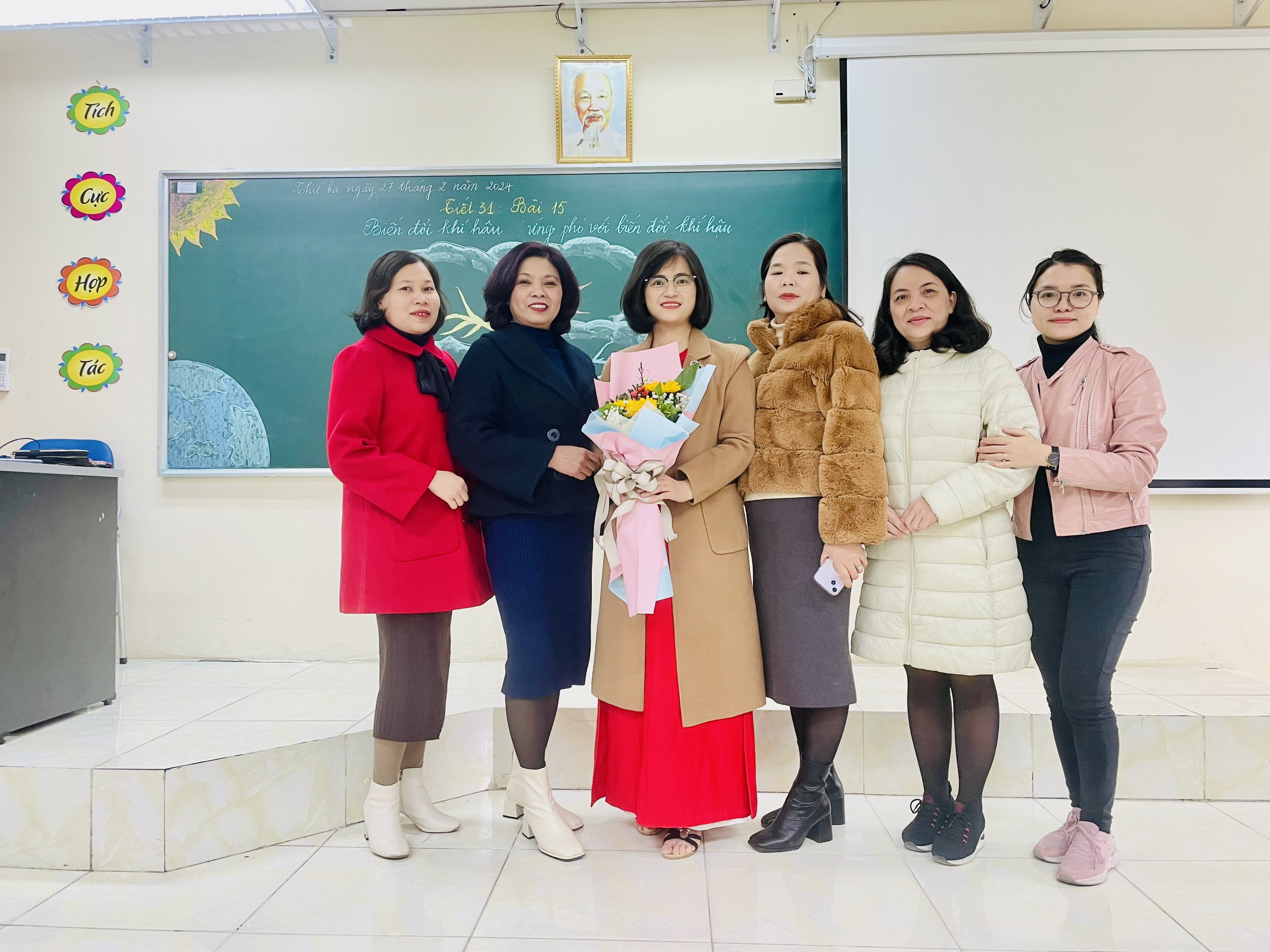 D:\Van phong\2023-2024\Kho học liệu xám\Bài giảng E-learning, Kho học liệu số\z5201667585883_63a1c00d9aa7c795505cb08f88792c4f.jpg