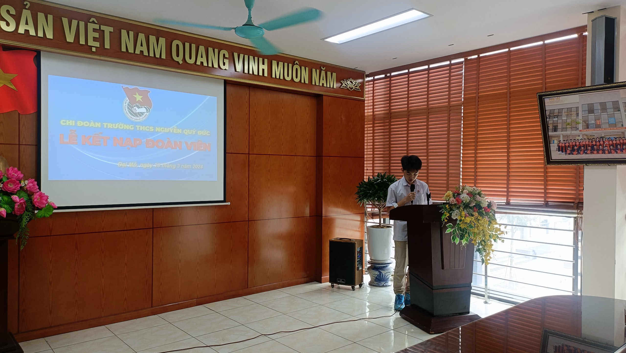 D:\Van phong\Ảnh\2023-2024\25. LỄ KẾT NẠP ĐOÀN VIÊN\z5288476578167_6c2e72720de2cf8118d364ad762e3541.jpg