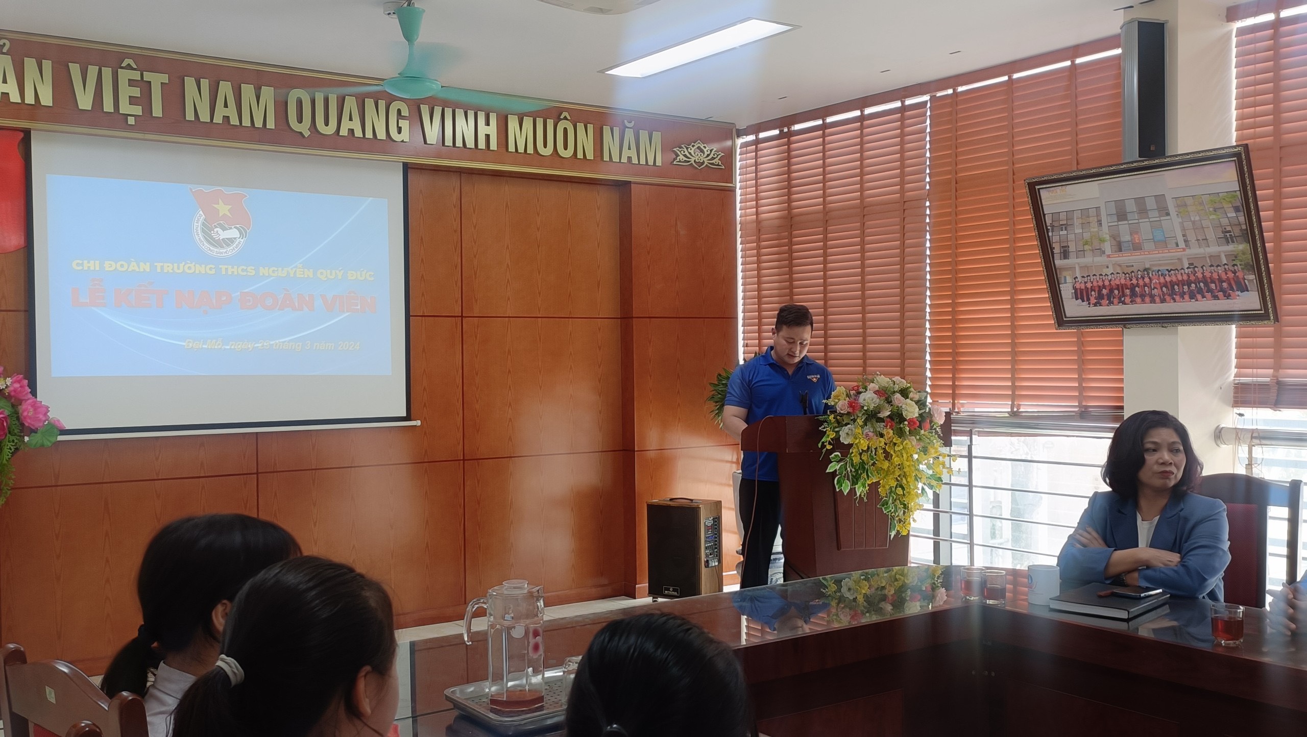D:\Van phong\Ảnh\2023-2024\25. LỄ KẾT NẠP ĐOÀN VIÊN\z5288476552861_d28990f42fd61671ce5eecf0900dd160.jpg