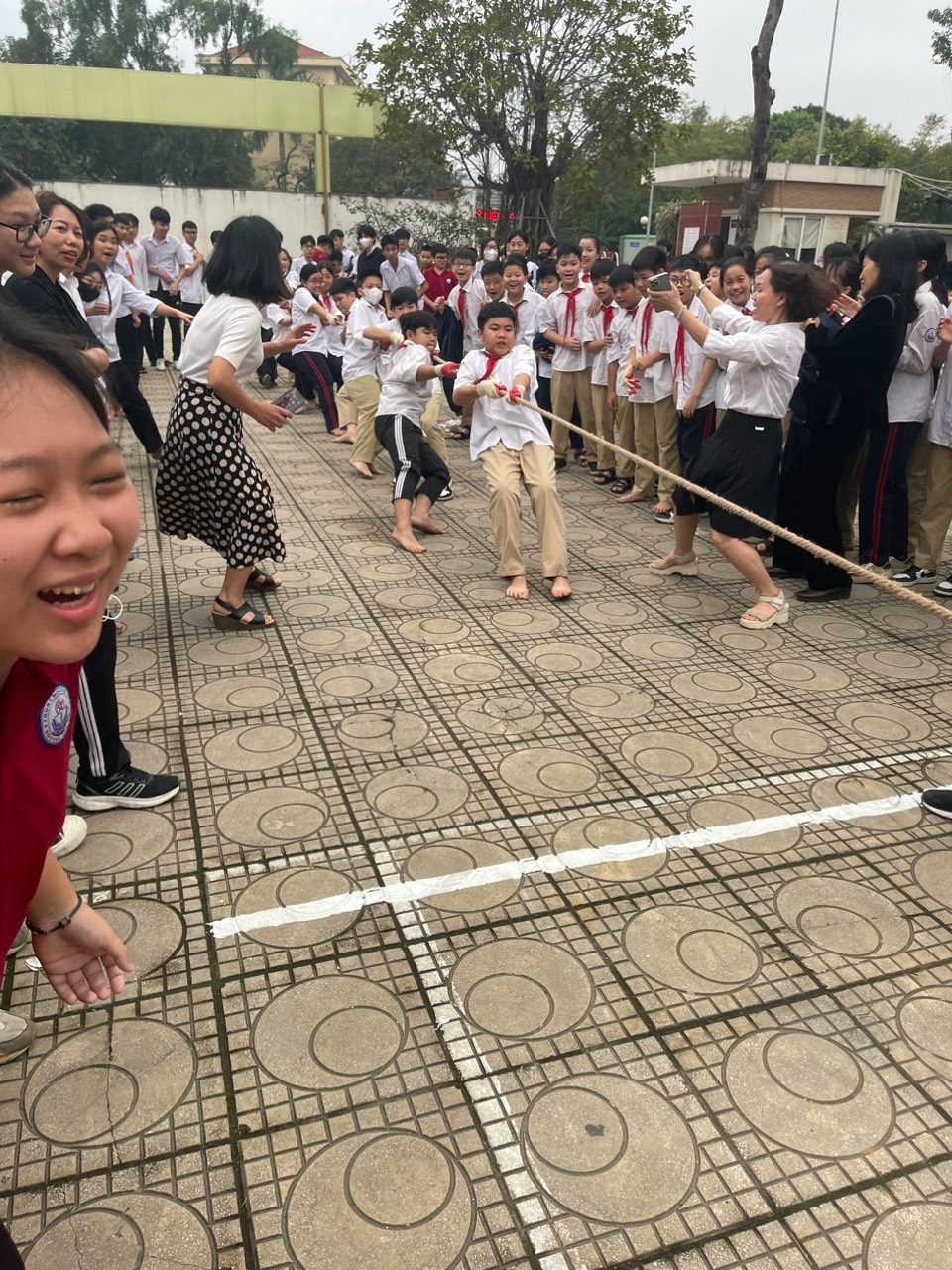 D:\Van phong\Ảnh\2023-2024\26. Hội khỏe phù đổng\z5288478884067_4f53cef57526569ad11bb38b52ff9def.jpg