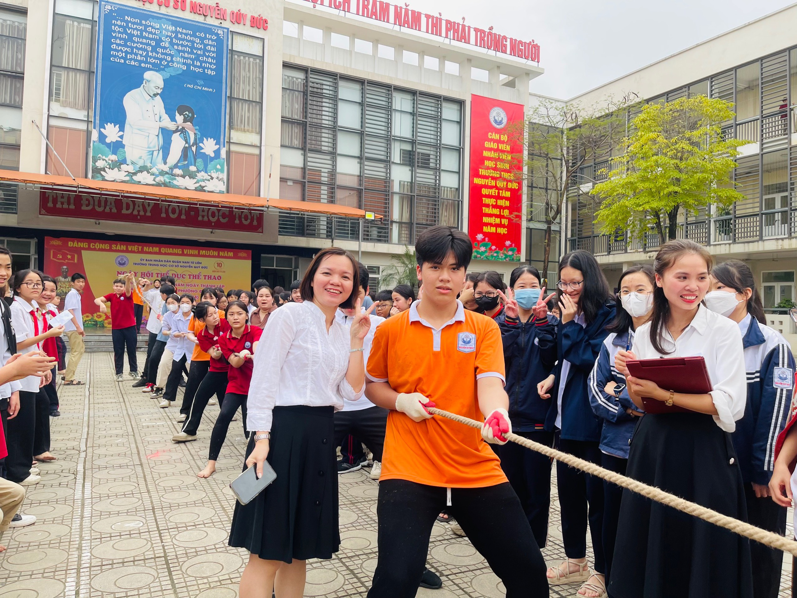 D:\Van phong\Ảnh\2023-2024\26. Hội khỏe phù đổng\z5288478870997_1b84902fc7bb030a80a0547fc17f380d.jpg