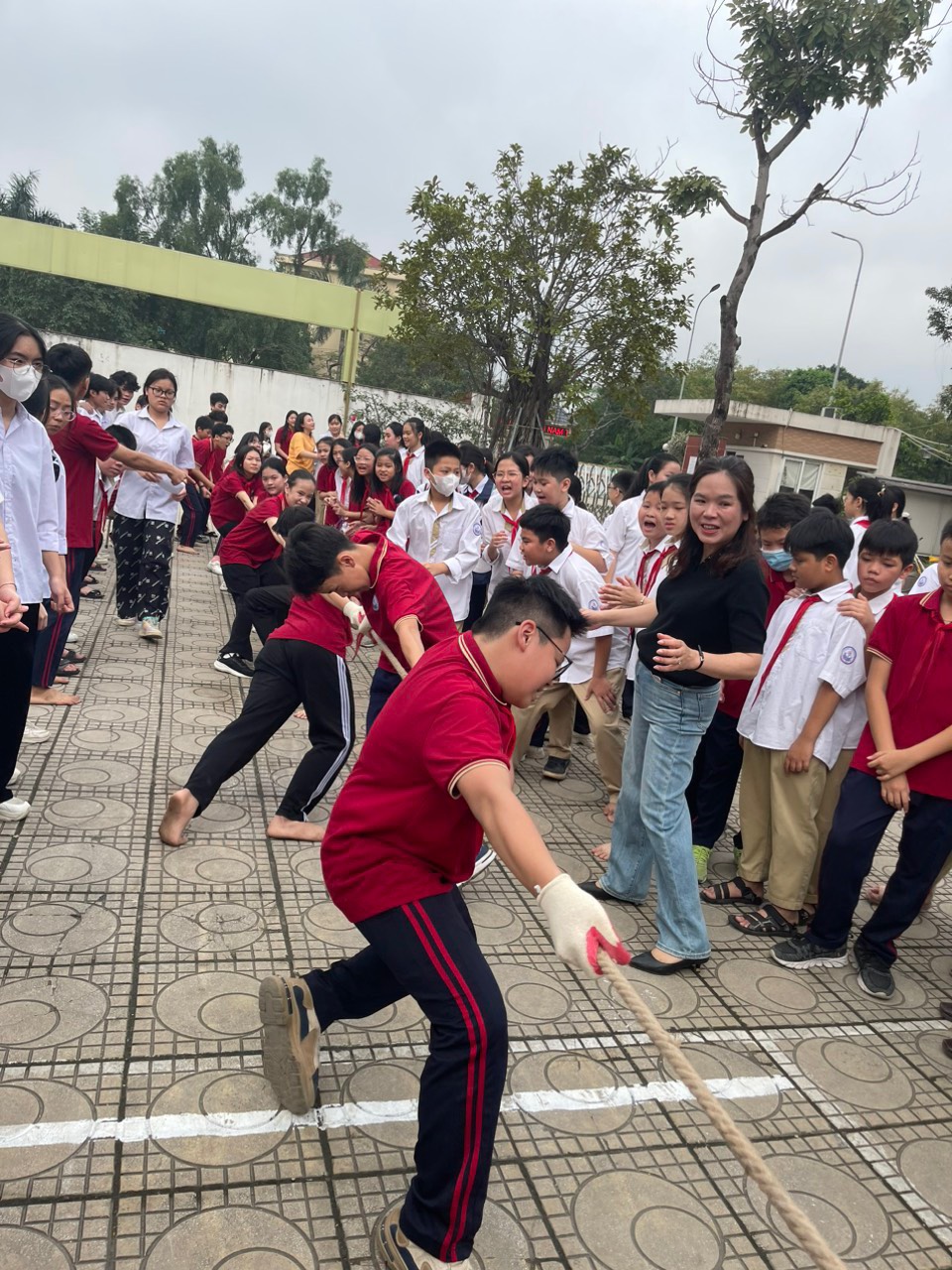 D:\Van phong\Ảnh\2023-2024\26. Hội khỏe phù đổng\z5288478816451_2b8928cb627c78c675776c8cd376536a.jpg