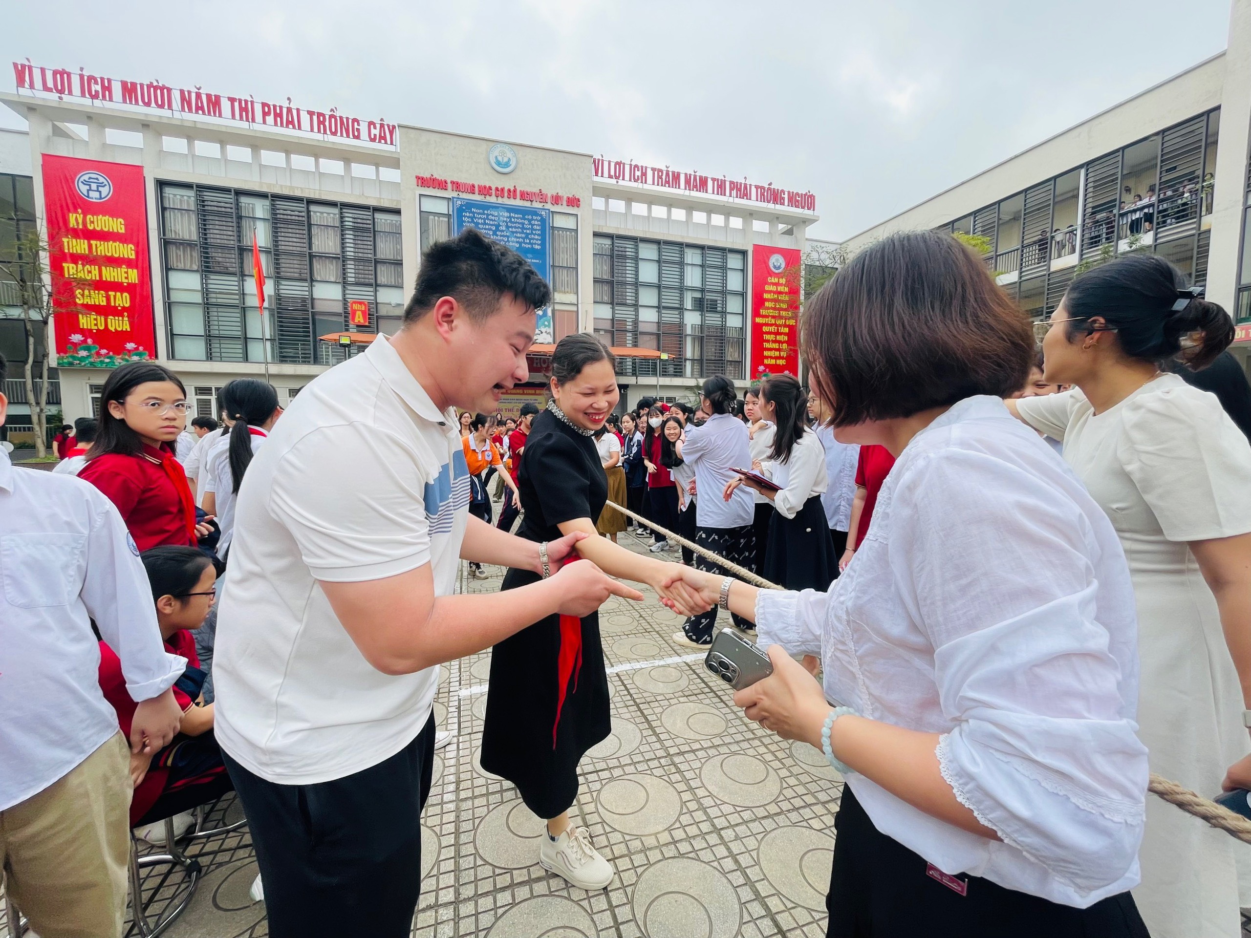 D:\Van phong\Ảnh\2023-2024\26. Hội khỏe phù đổng\z5288478789565_666559163e819f2a859842313e0321dc.jpg
