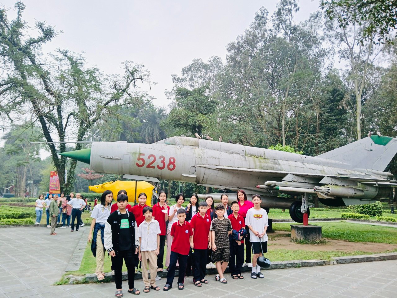 D:\Van phong\Ảnh\2023-2024\27. Tham quan Thành cổ Sơn Tây - Glory resort\z5327409289146_2fd6a606dd22e52bf4696423cbef054c.jpg
