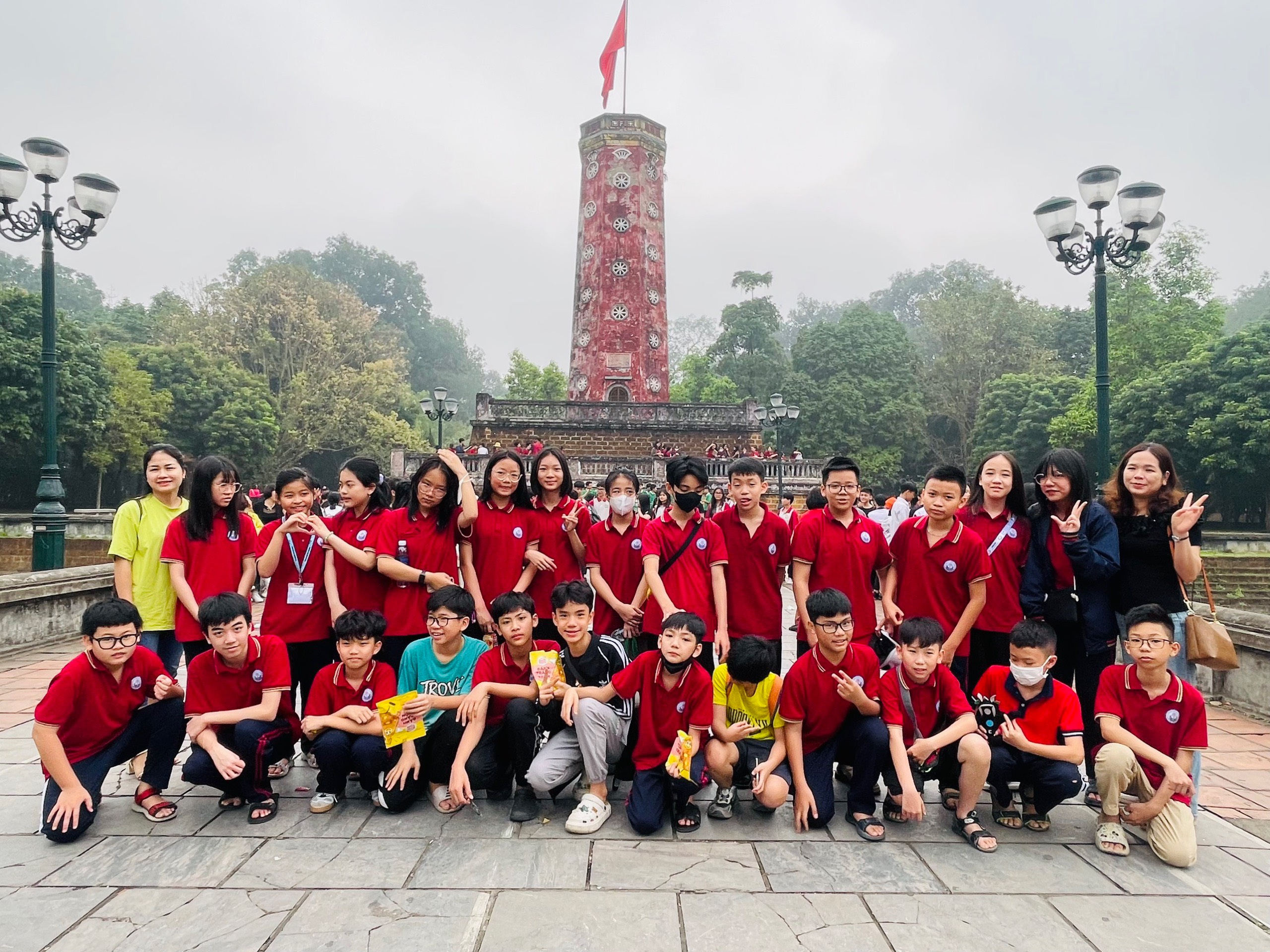 D:\Van phong\Ảnh\2023-2024\27. Tham quan Thành cổ Sơn Tây - Glory resort\z5327409236618_cc2870655b1abdec5b87cfabdbfe06d5.jpg