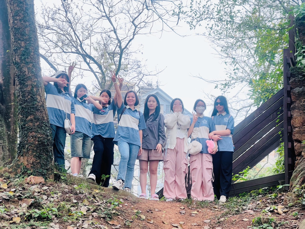 D:\Van phong\Ảnh\2023-2024\27. Tham quan Thành cổ Sơn Tây - Glory resort\z5327409227682_796b7128e18ee97e2b677322f2519dfc.jpg