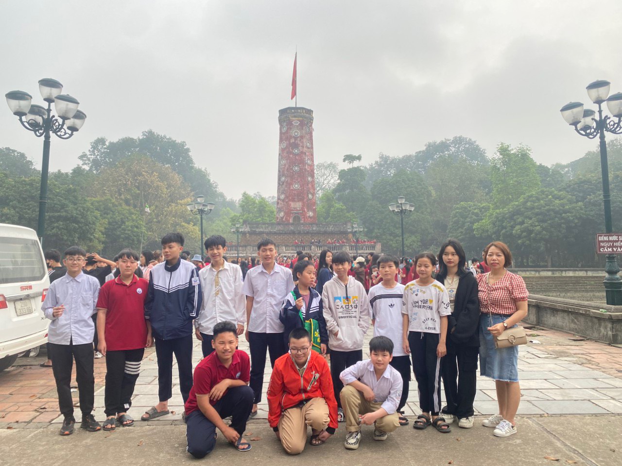 D:\Van phong\Ảnh\2023-2024\27. Tham quan Thành cổ Sơn Tây - Glory resort\z5327409205153_7a18b05573148e53b3cdc78e6e7f4112.jpg