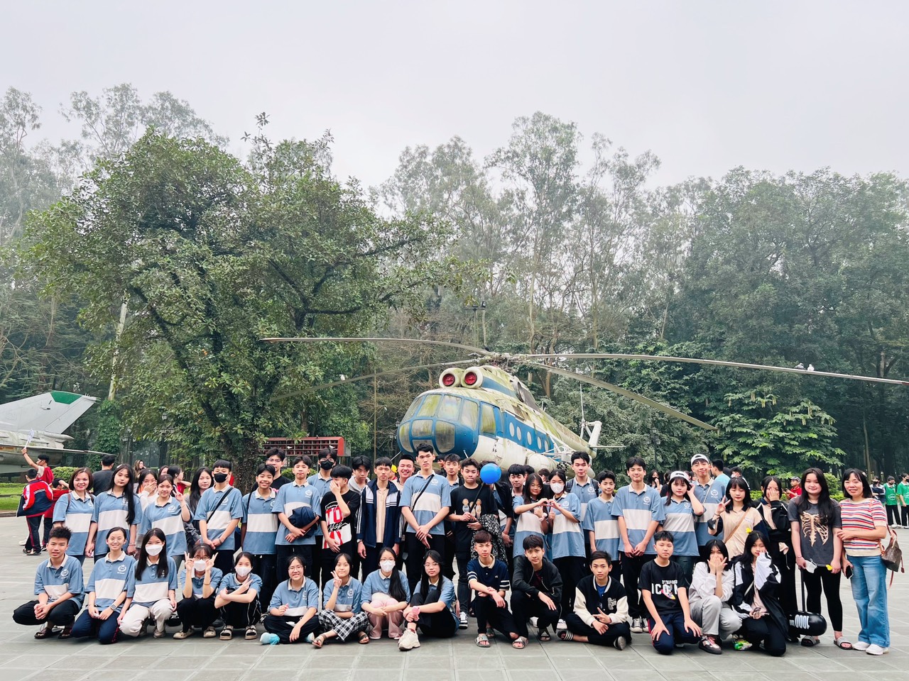D:\Van phong\Ảnh\2023-2024\27. Tham quan Thành cổ Sơn Tây - Glory resort\z5327409191843_39df2bc31e82115aae3f1602ef761915.jpg