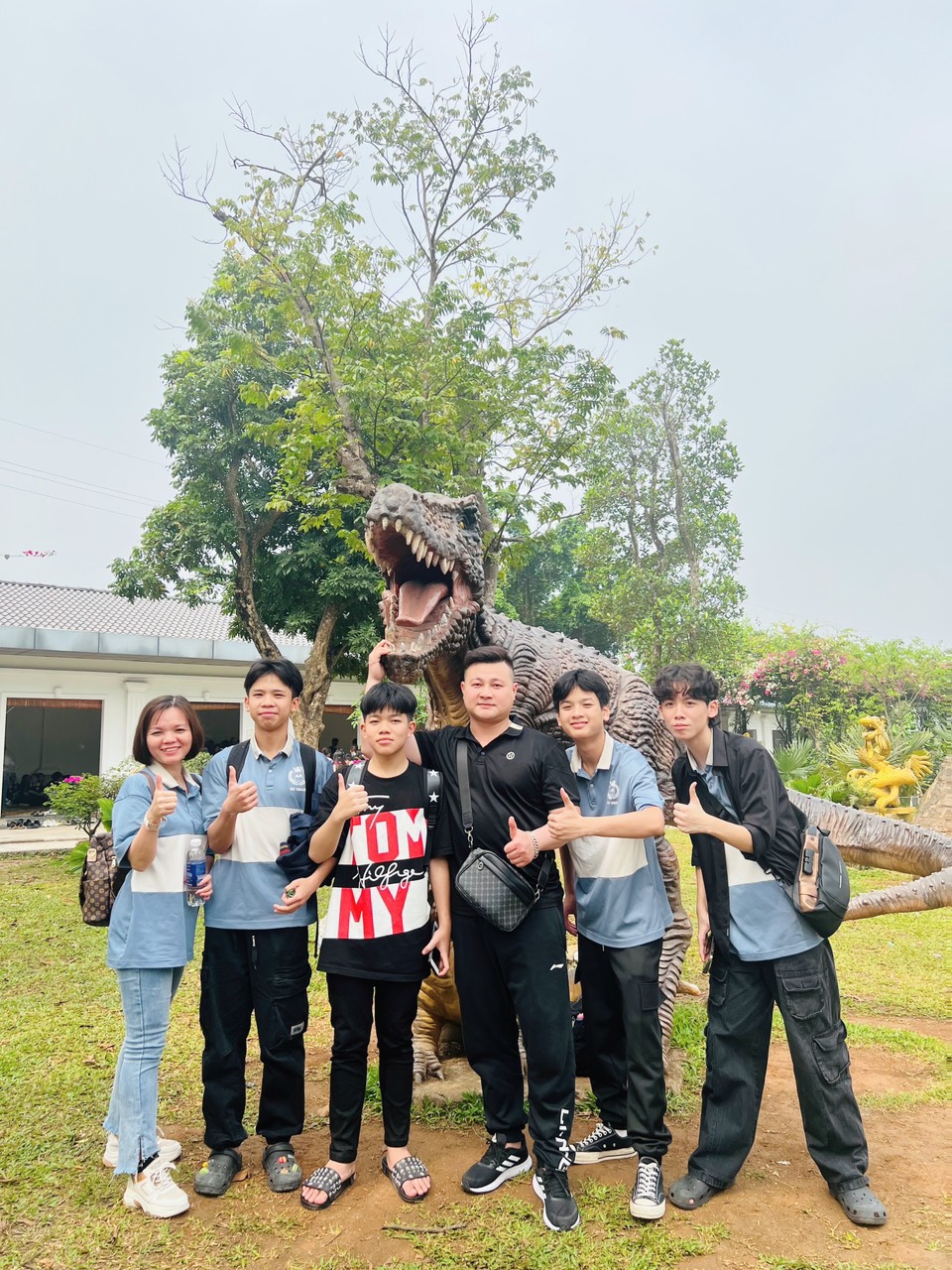 D:\Van phong\Ảnh\2023-2024\27. Tham quan Thành cổ Sơn Tây - Glory resort\z5327409178501_166d97be9a8c2d3efd5fdf38b420b1a9.jpg