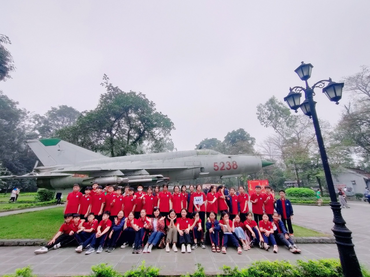 D:\Van phong\Ảnh\2023-2024\27. Tham quan Thành cổ Sơn Tây - Glory resort\z5327409175258_cfa8511d8e3842a29699e6604ab2fdf3.jpg
