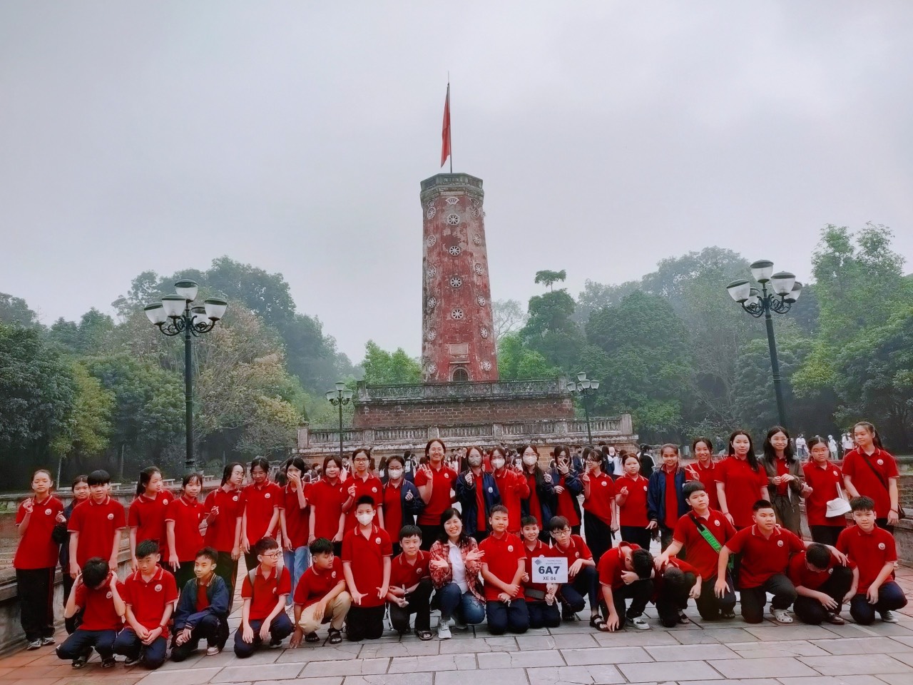D:\Van phong\Ảnh\2023-2024\27. Tham quan Thành cổ Sơn Tây - Glory resort\z5327409167170_a189a7e83894c5c947ce66b4b0e780fe.jpg