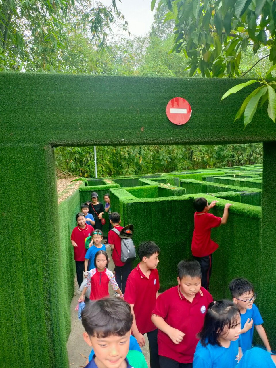D:\Van phong\Ảnh\2023-2024\27. Tham quan Thành cổ Sơn Tây - Glory resort\z5327409156610_6a21c1f0cd7c56229d45de7344417f5b.jpg