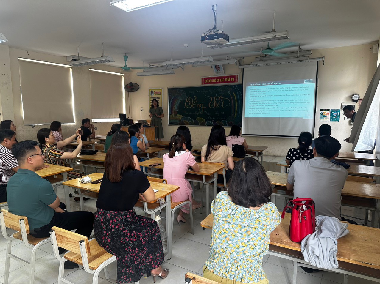 D:\Van phong\Ảnh\2023-2024\31. Họp PH cuối năm\z5458180031082_ecf38f208d53db277c9c8a8385cc350c.jpg