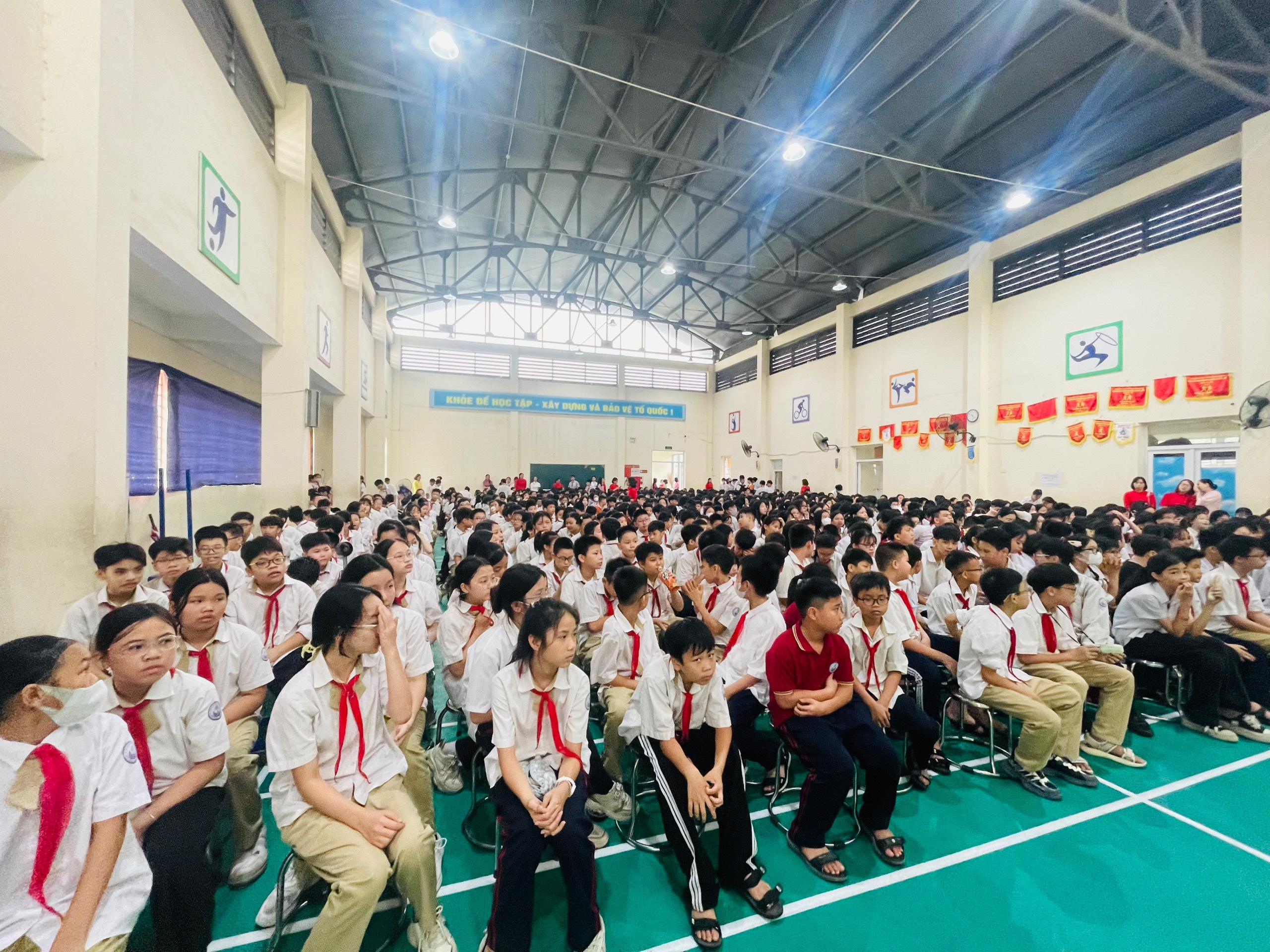 D:\Van phong\Ảnh\2023-2024\32. Tổng kết năm học\z5493852899959_788fa9fca0774ea96c5ebae6768a06c6.jpg