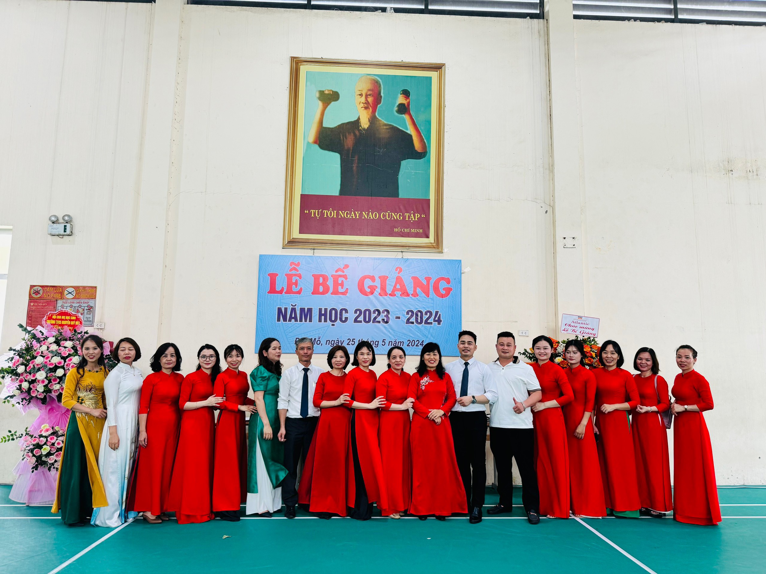 D:\Van phong\Ảnh\2023-2024\32. Tổng kết năm học\z5493853074052_d24da1231f272e11af97a5591c715a17.jpg