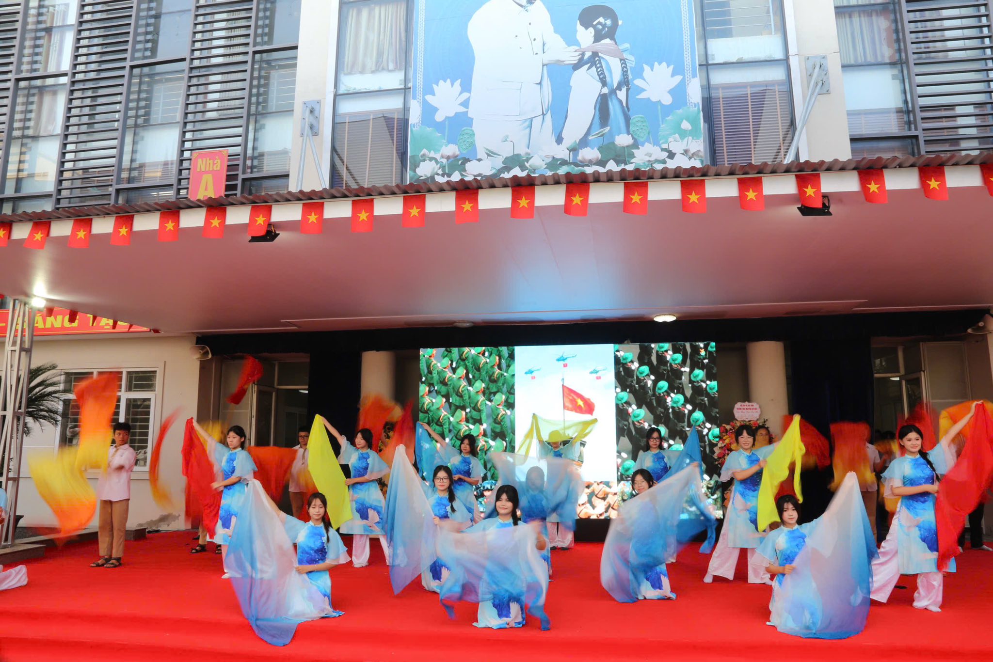 D:\Ảnh\2025-2026\Khai giảng\69474d06-1e88-4a35-9ae2-e9f874515e45.jfif