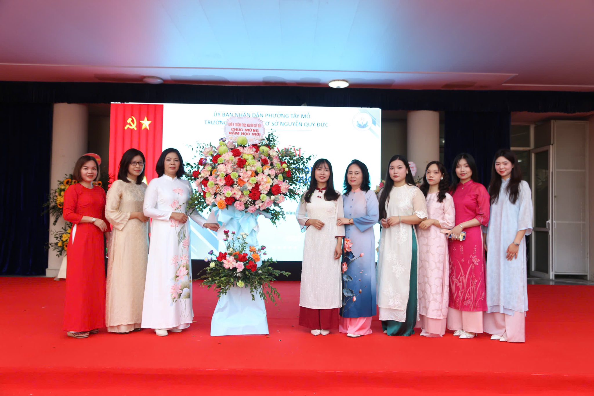 D:\Ảnh\2025-2026\Khai giảng\e0e6328b-5d3f-46d9-87b3-31a7bbcad5cf.jfif