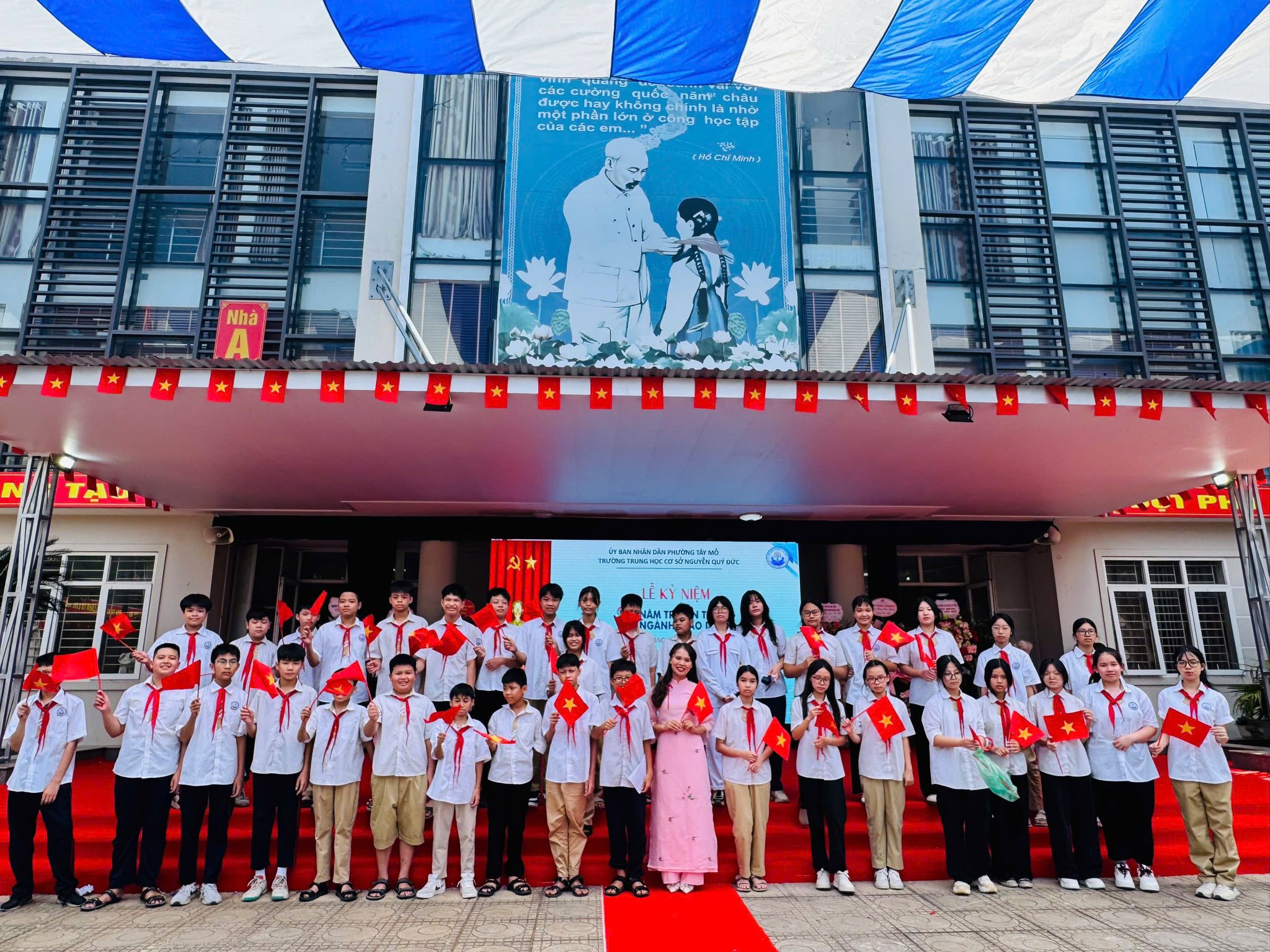 D:\Ảnh\2025-2026\Khai giảng\afb0e57e-de85-4987-b9f1-4b23a750f265.jfif