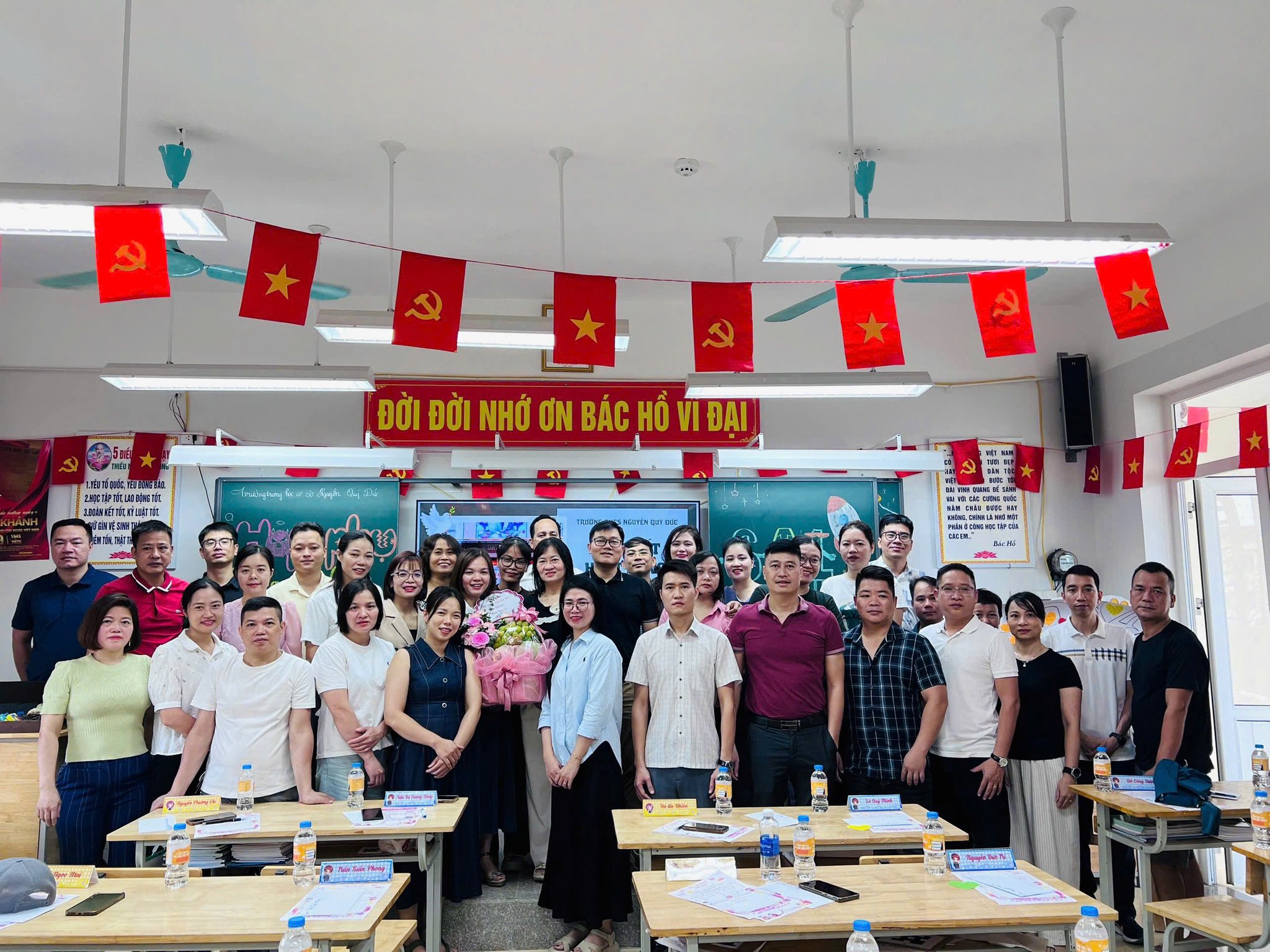 D:\Ảnh\2025-2026\Họp CMHS\cbb3e4c5-b08f-4b66-973f-5baa33a40d20.jfif