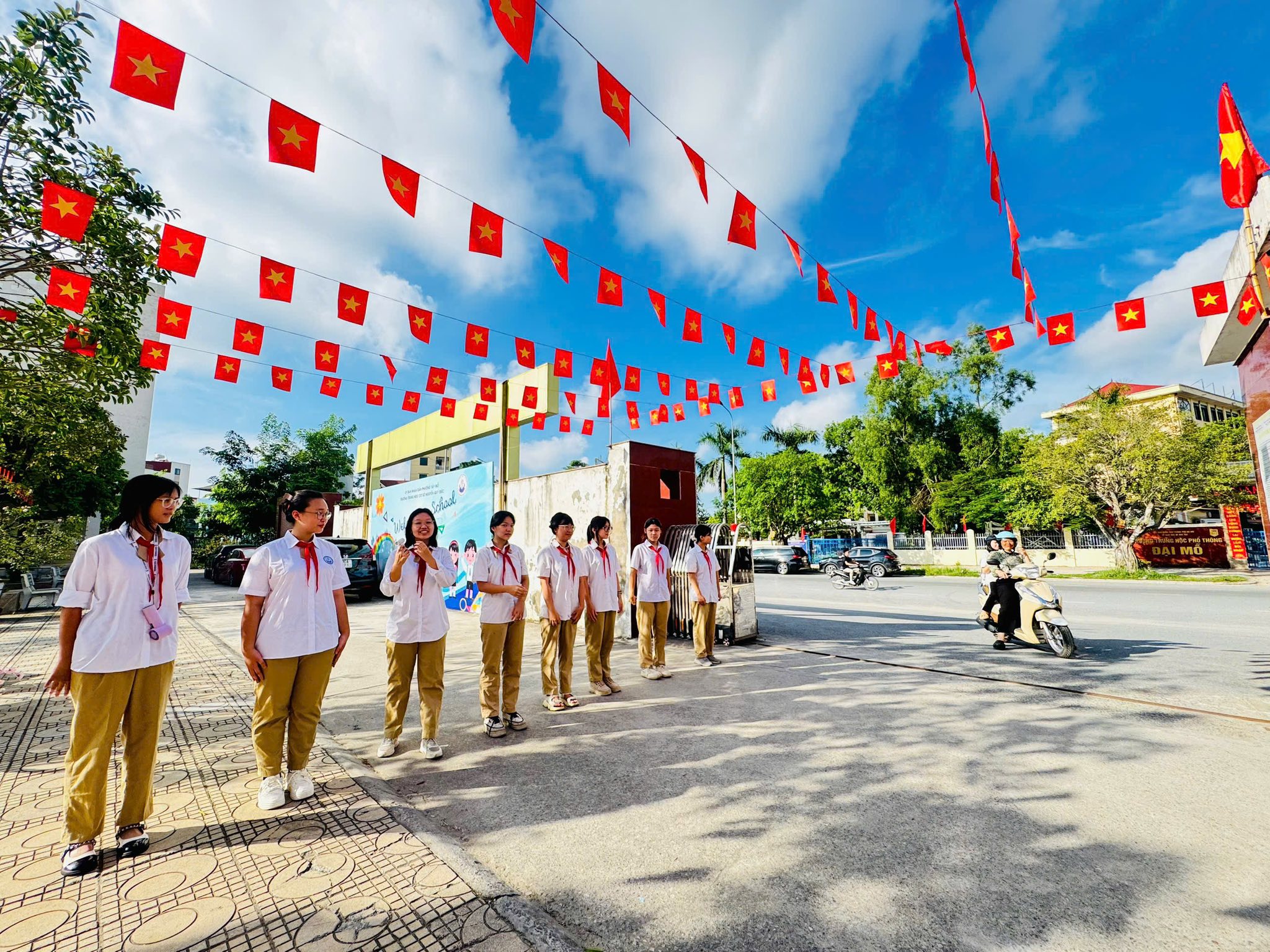 D:\Ảnh\2025-2026\Họp CMHS\547467943_1470285444060185_4676862754318578358_n.jpg