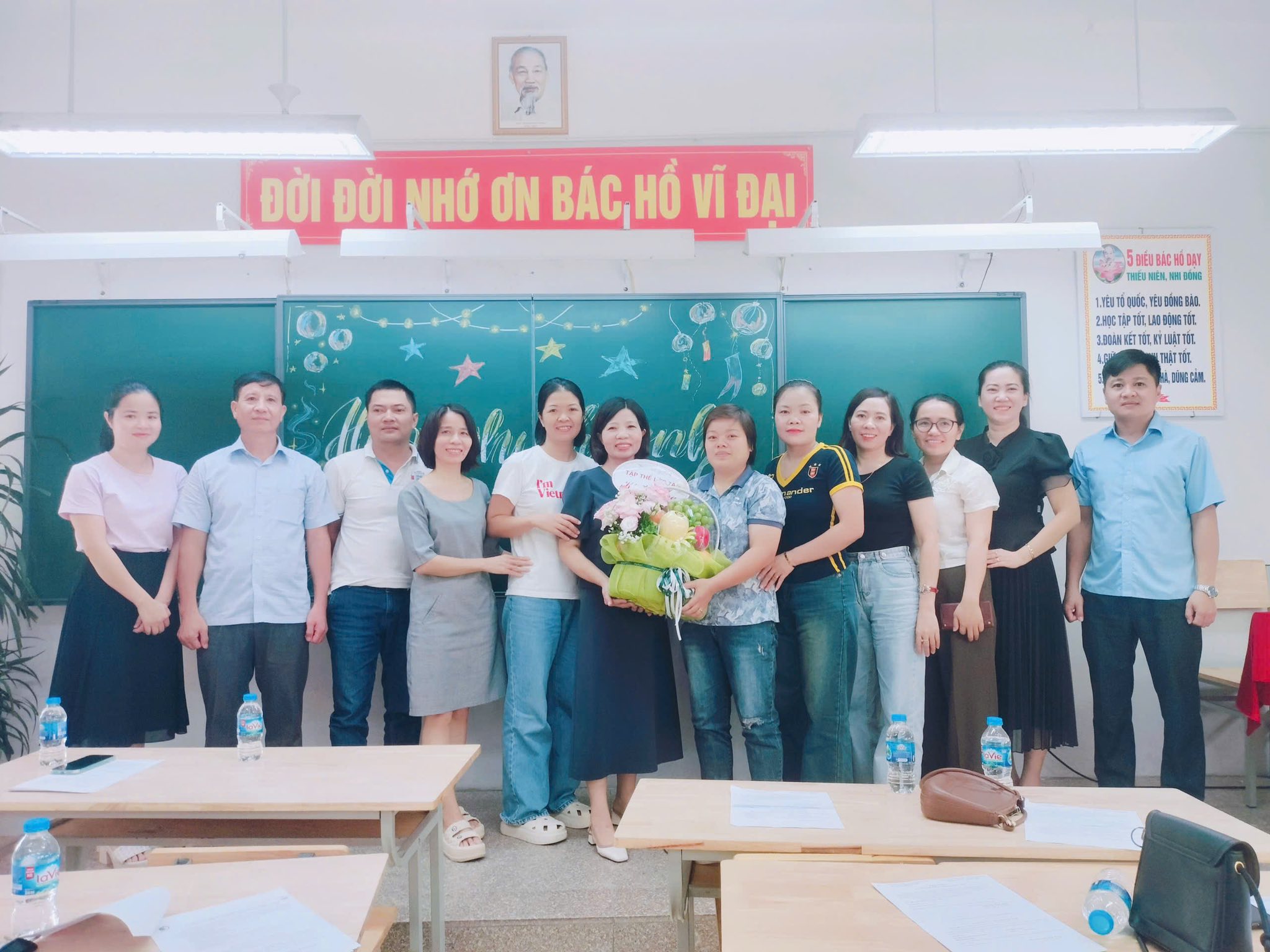 D:\Ảnh\2025-2026\Họp CMHS\9ffb5fa9-8430-4b53-968f-e6bc8e0d6a3b.jfif