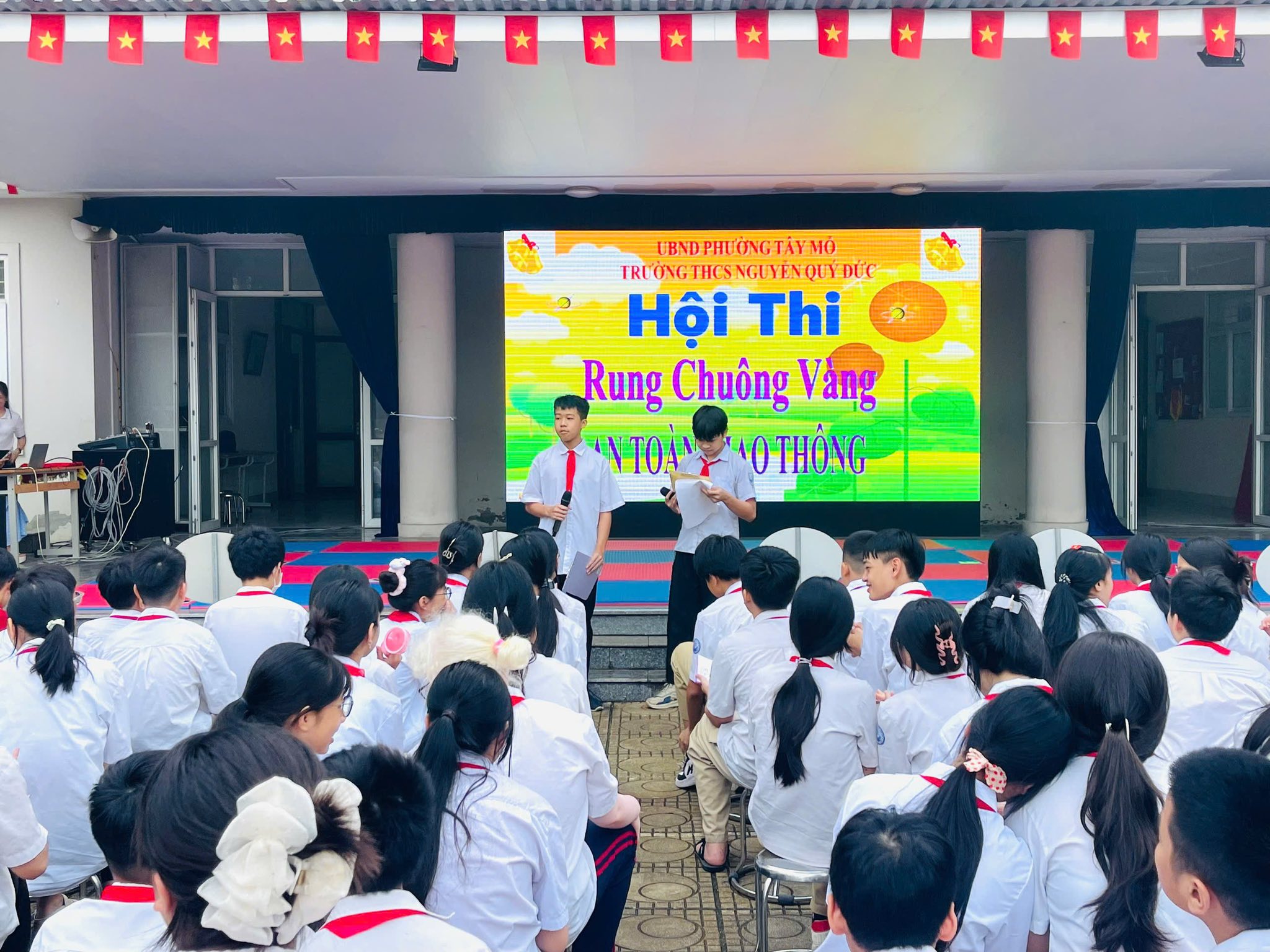 D:\Ảnh\2025-2026\rung chuông vàng\698e1d9c-6f1a-437d-a72d-9a033e605804.jfif