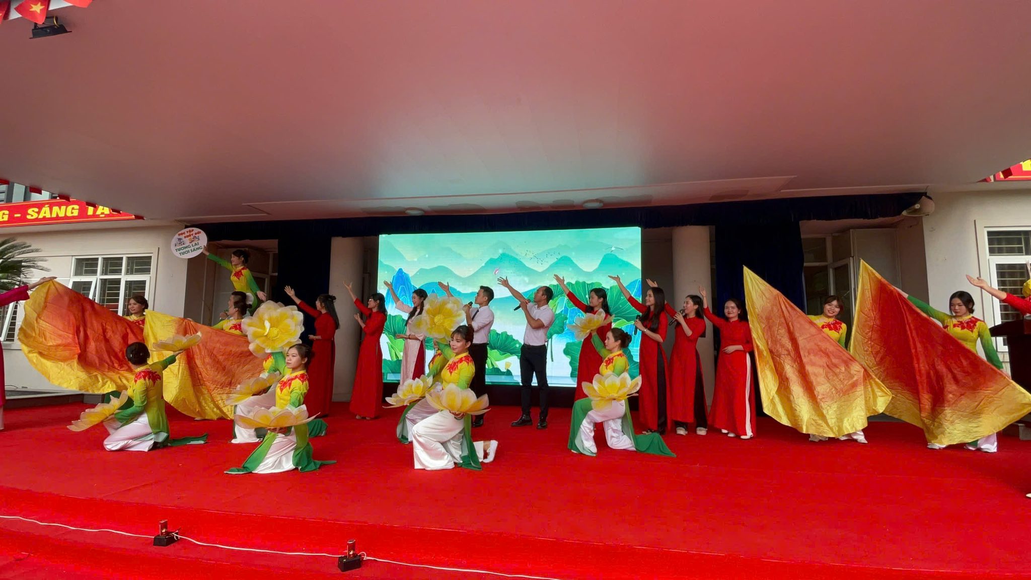 D:\Ảnh\2025-2026\Tuần lễ học tập suốt đời\559026363_1487380052350724_2013259049752065406_n.jpg