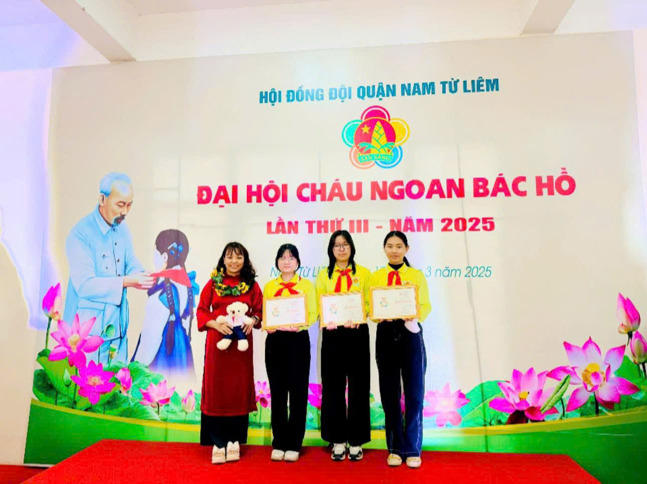 D:\Ảnh\2024-2025\15. Đội viên tham dự ĐHCNBH Quận NTL\z6394583176043_3c7330a974f99a636ccb284f9057d44c.jpg