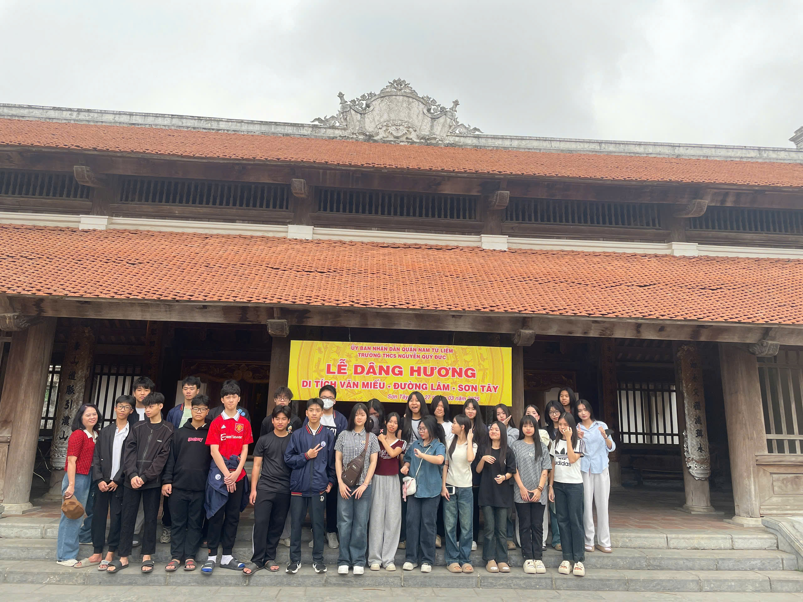 D:\Ảnh\2024-2025\19. tham quan ngoại khóa văn miếu Sơn Tây\z6451012662146_d5a966d8b914f48d649b4591ac7d7b62.jpg